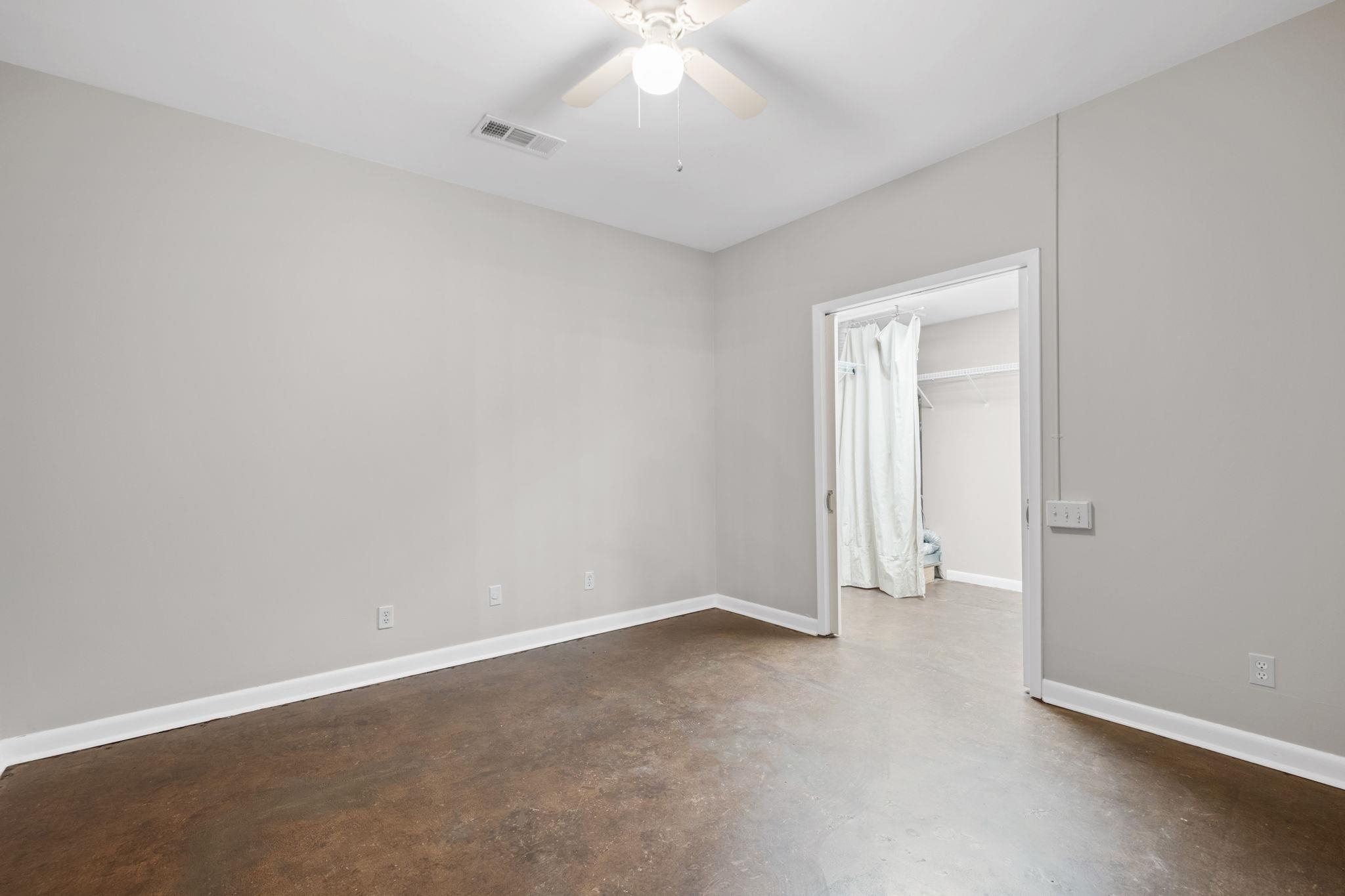 2277 Union Ave 103 Property Photo 24