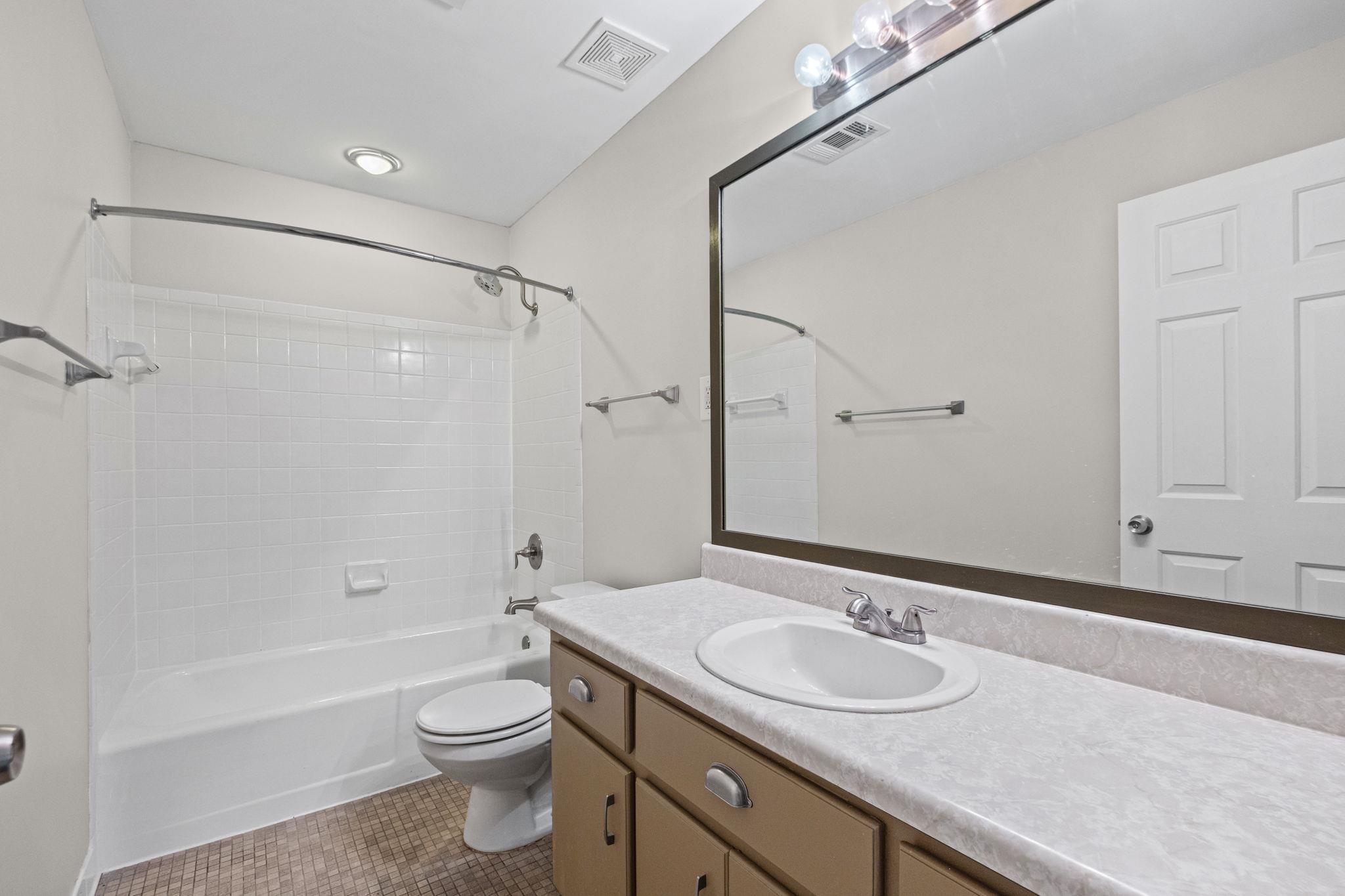 2277 Union Ave 103 Property Photo 28