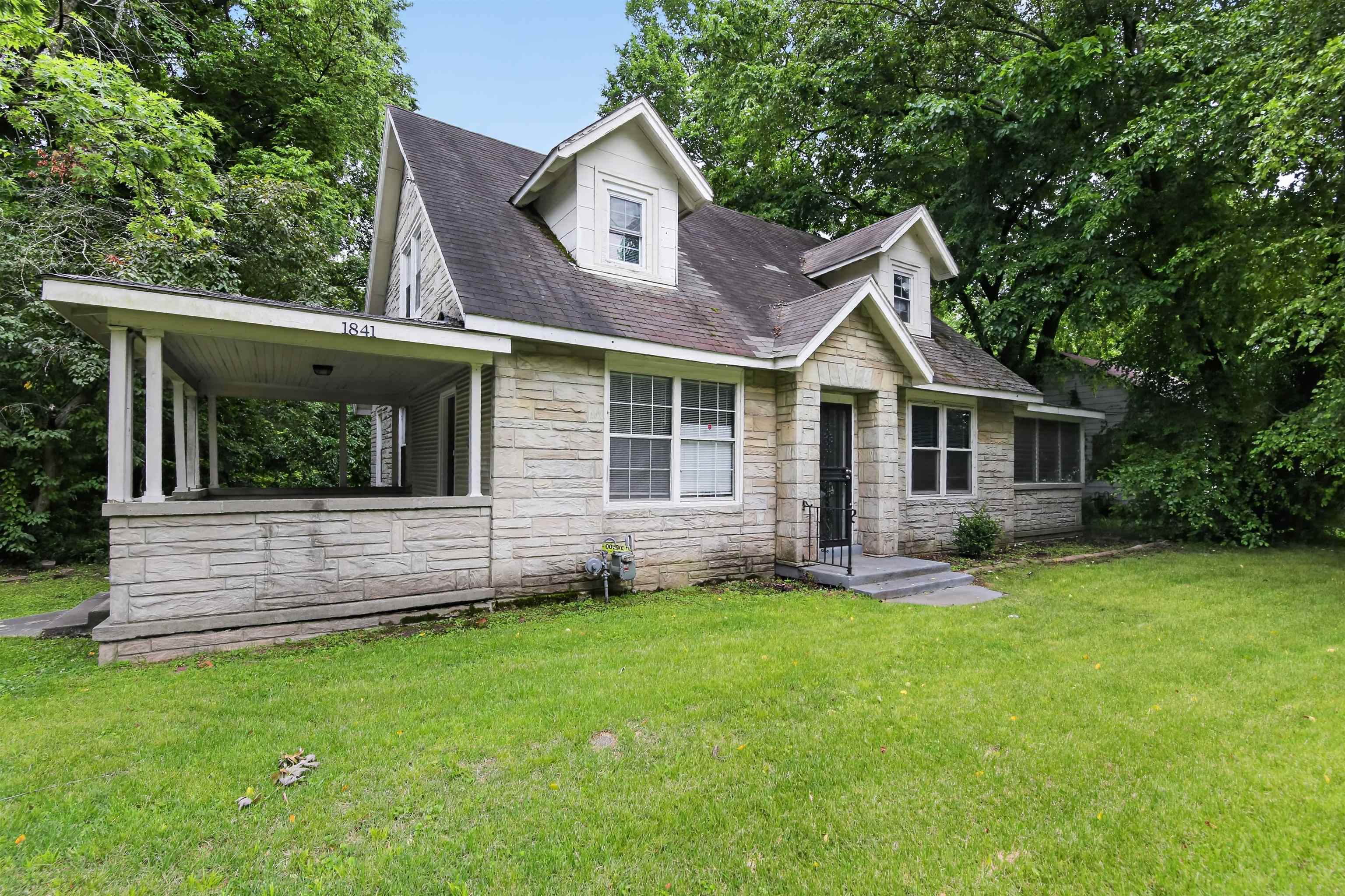 1841 James Rd Property Photo 4
