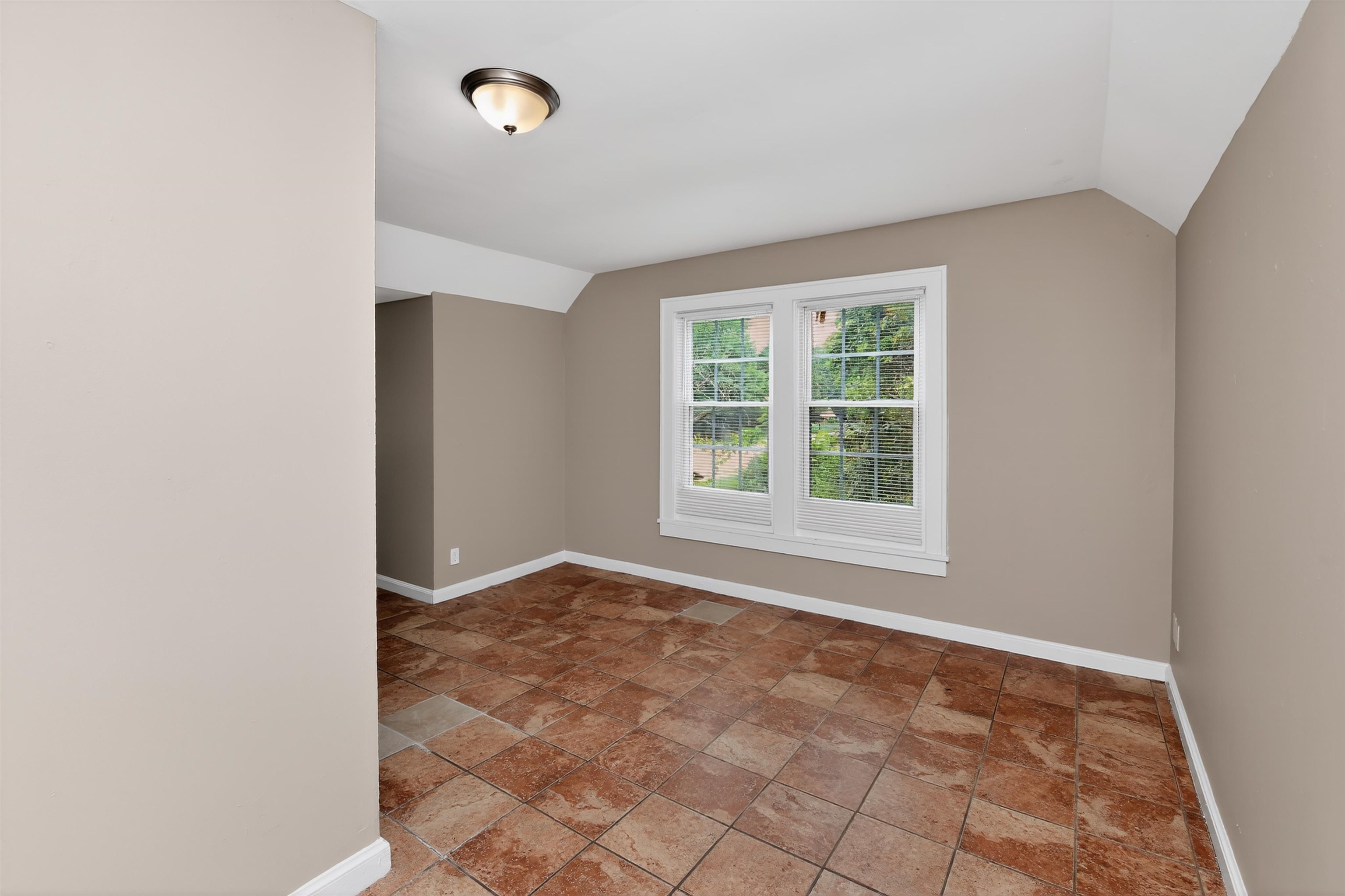 1841 James Rd Property Photo 12