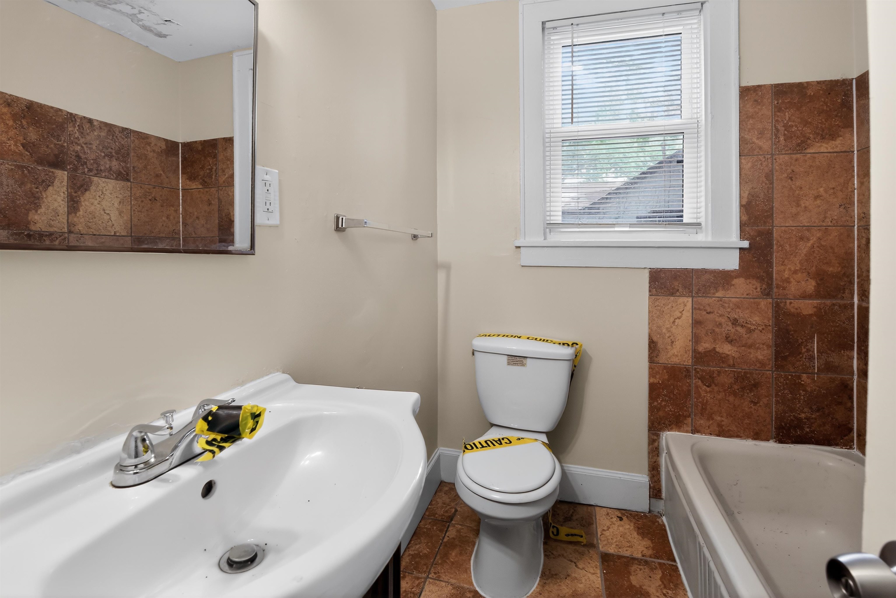 1841 James Rd Property Photo 27