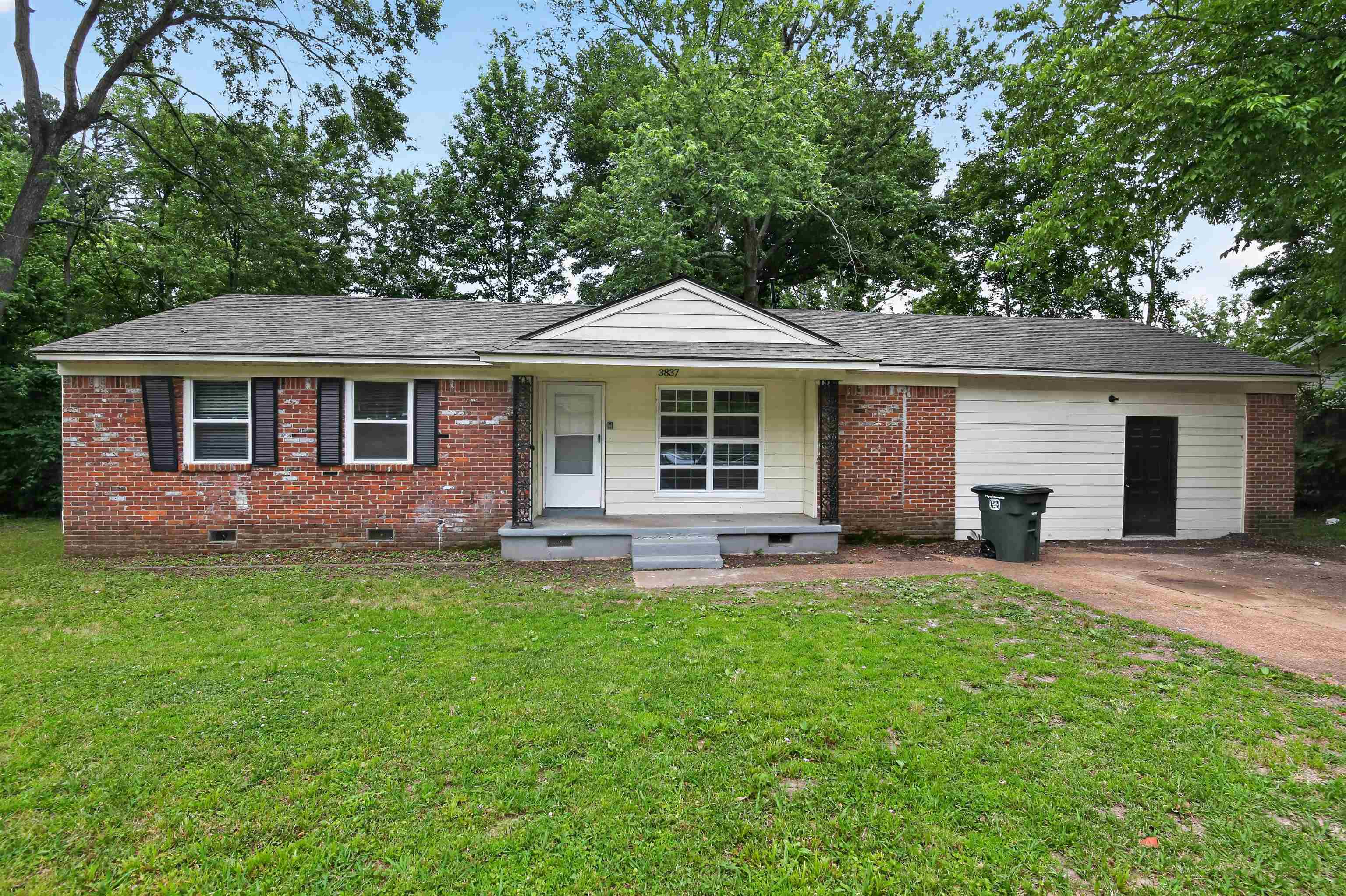 3837 VOLTAIRE AVE Property Photo 1
