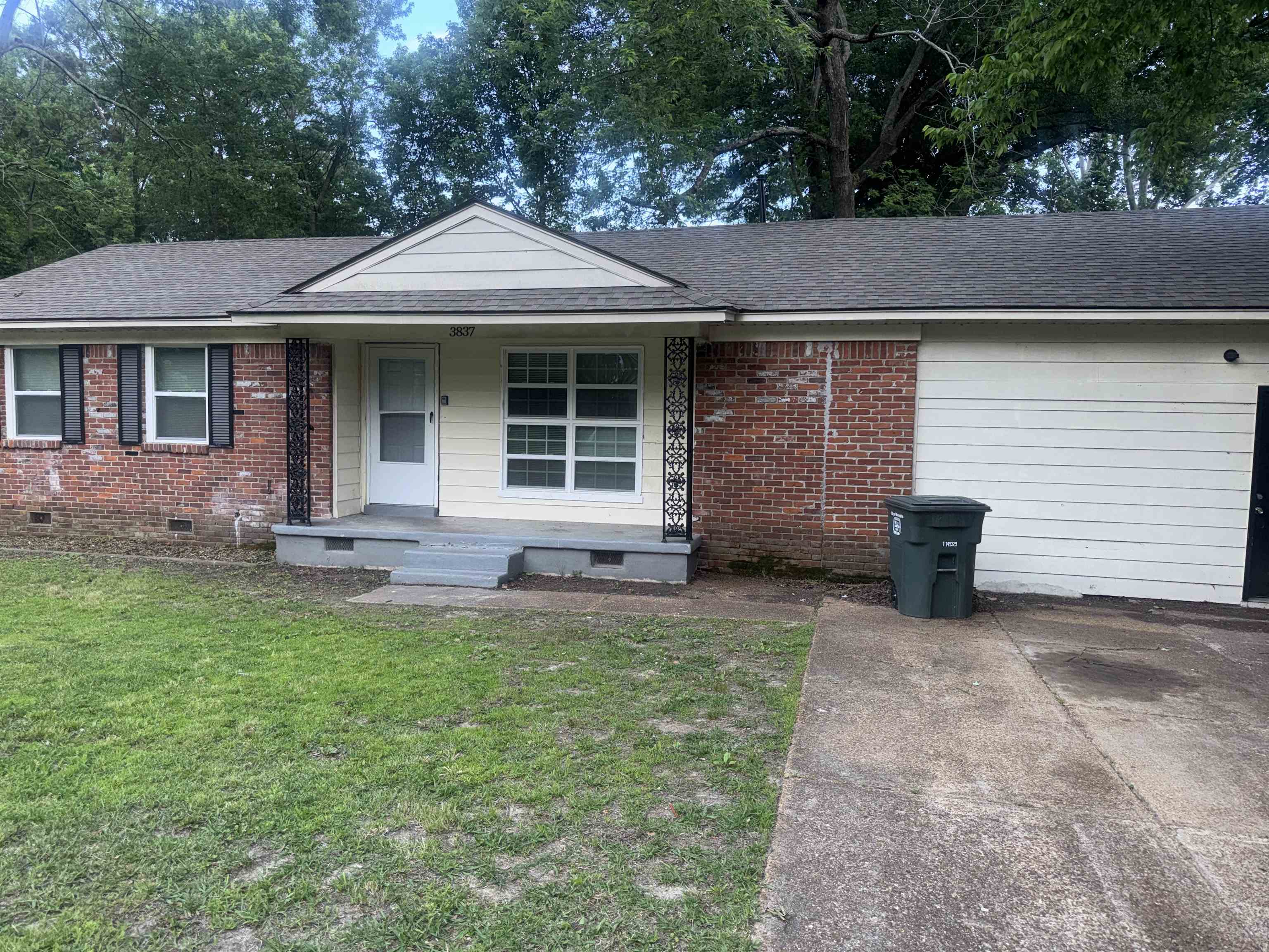3837 Voltaire Ave Property Photo 2