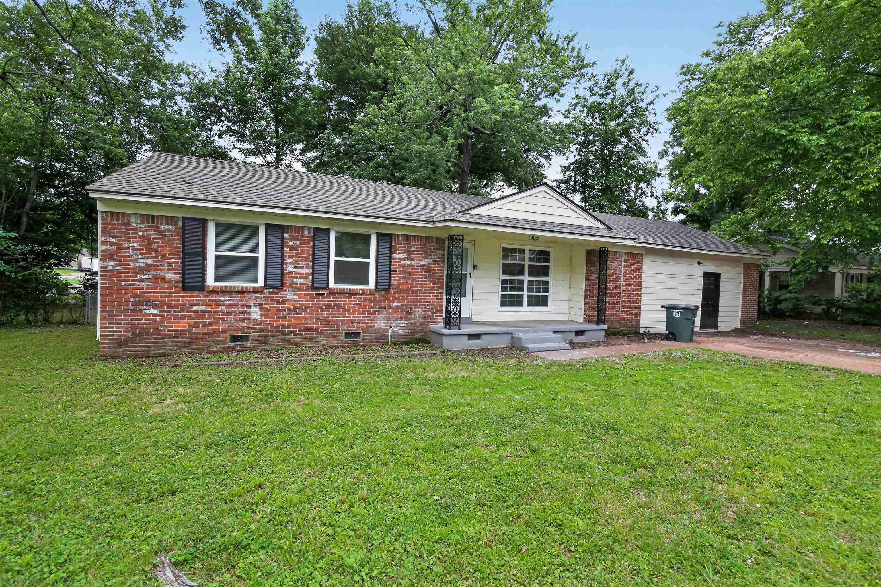 3837 Voltaire Ave Property Photo 4