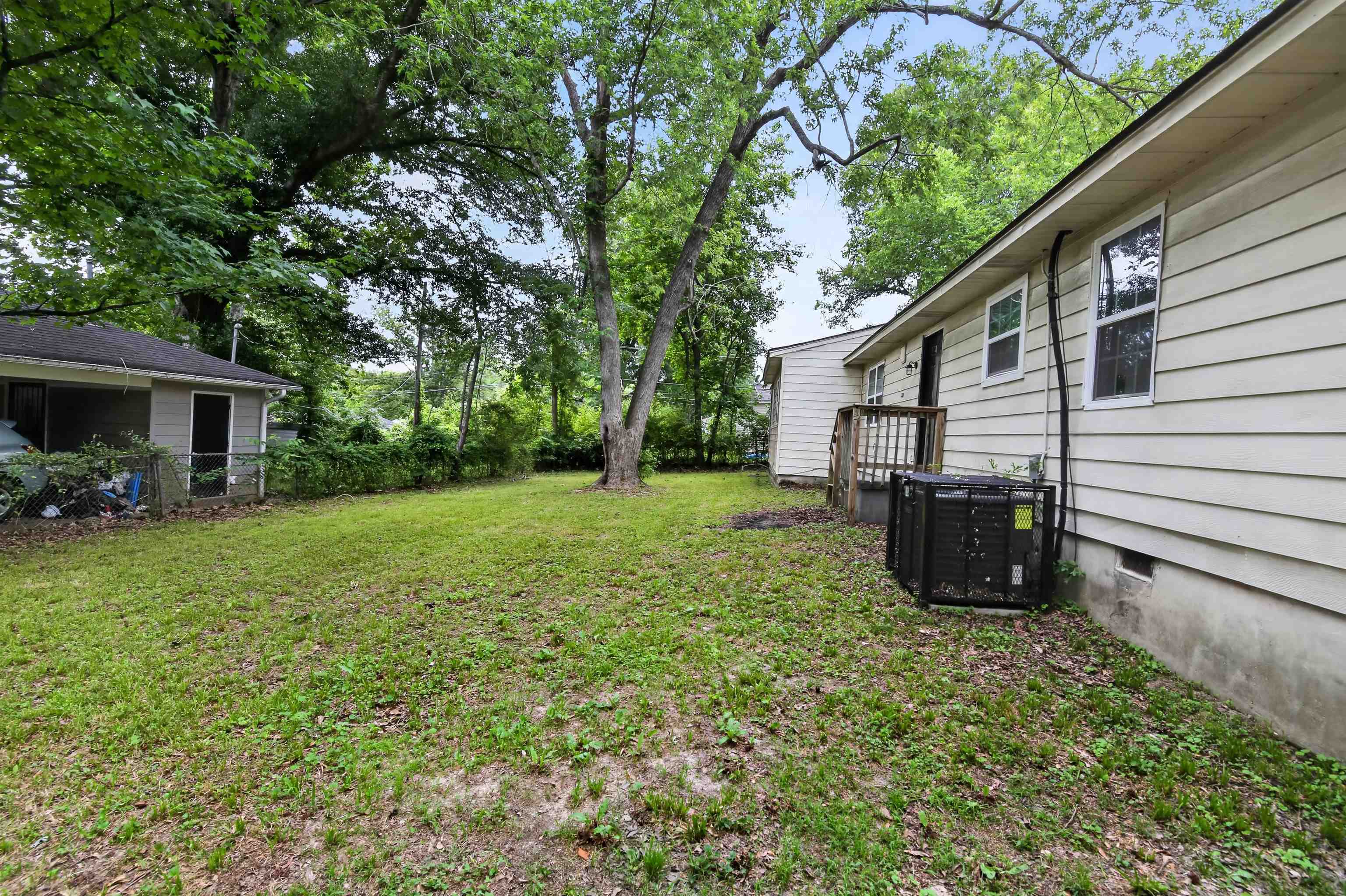3837 Voltaire Ave Property Photo 6