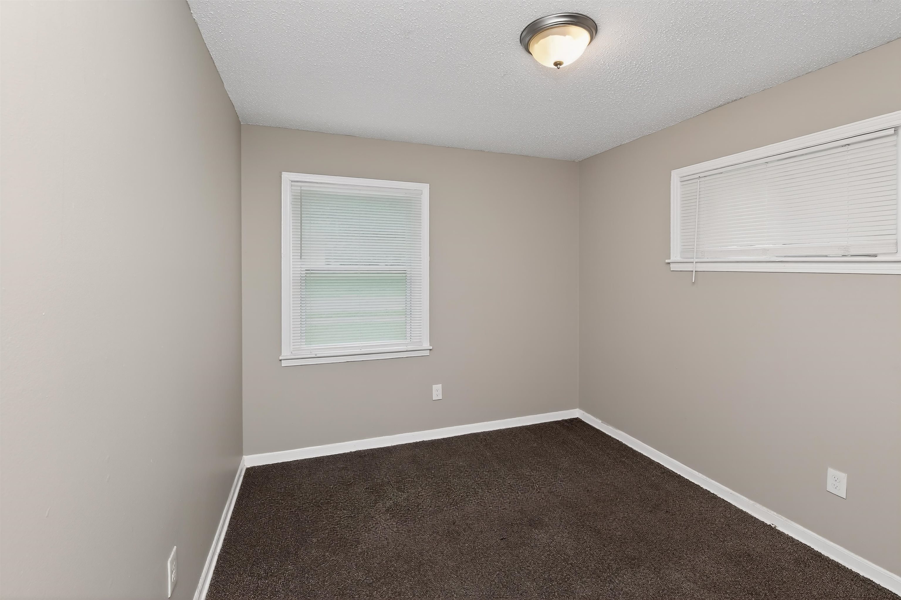 3837 Voltaire Ave Property Photo 14