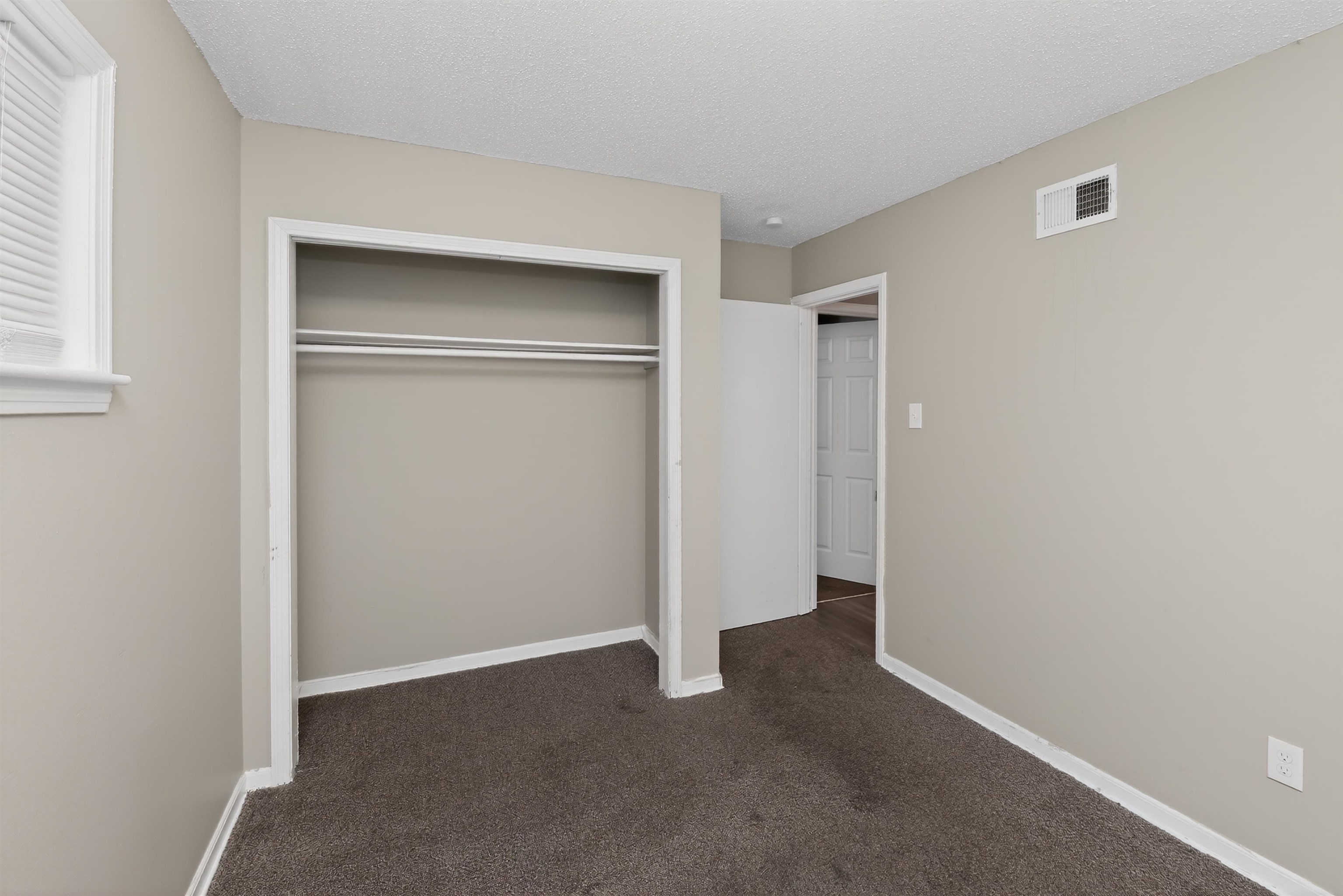 3837 Voltaire Ave Property Photo 24