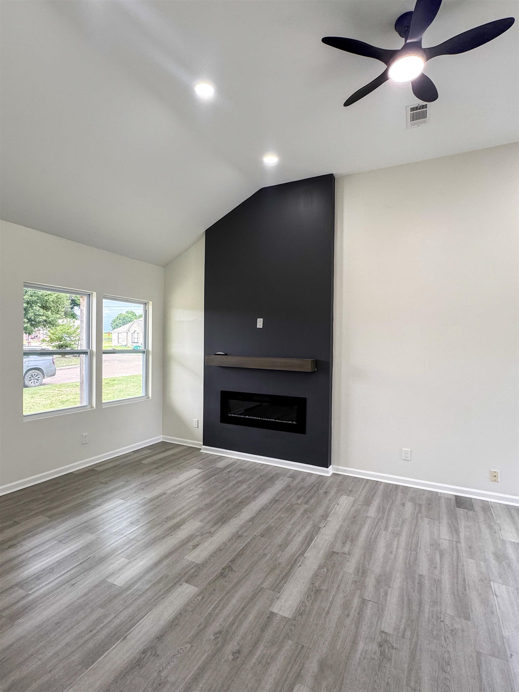 56 Brookside Ave Property Photo 5