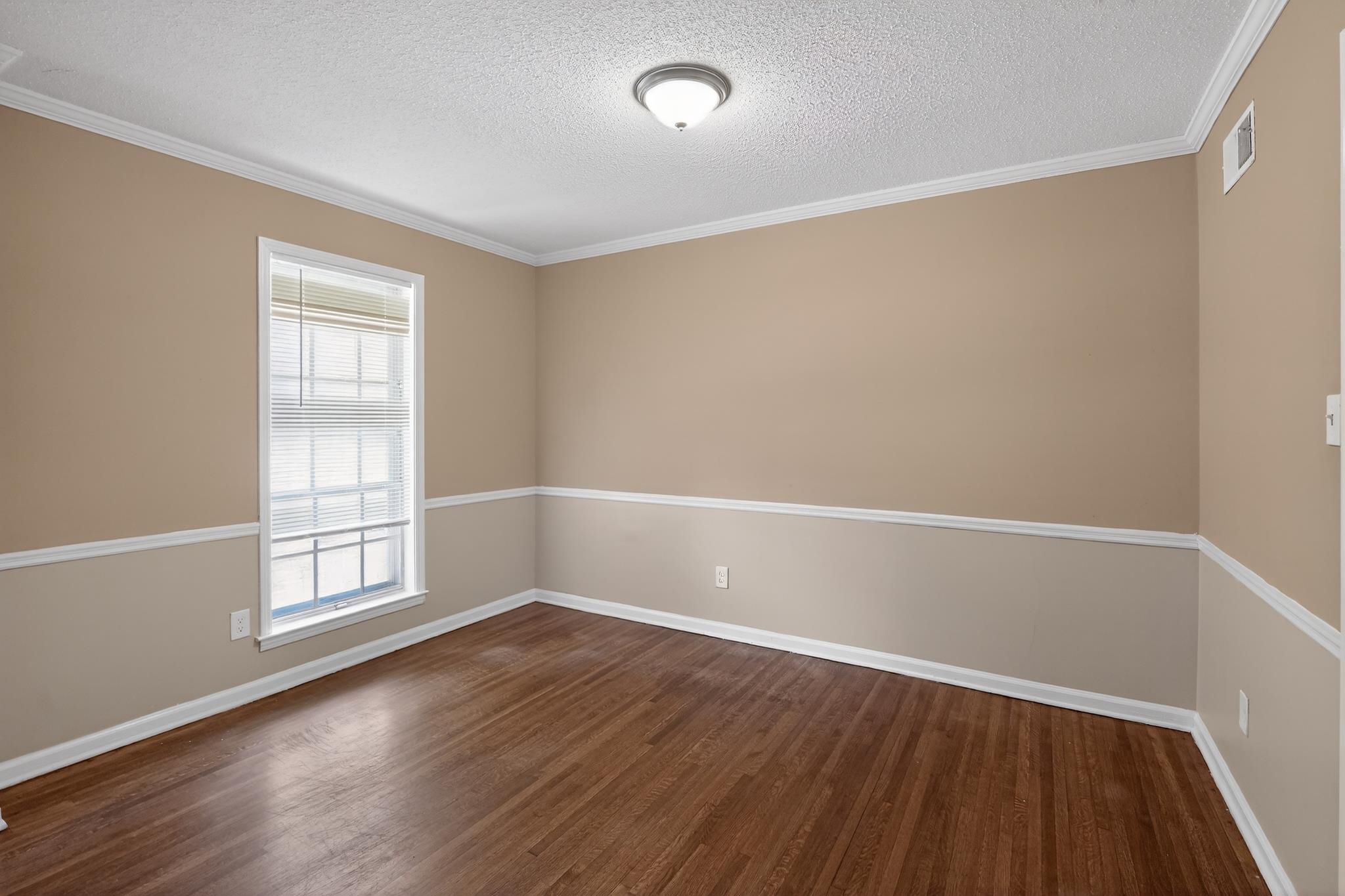2015 E Holmes Rd Property Photo 15