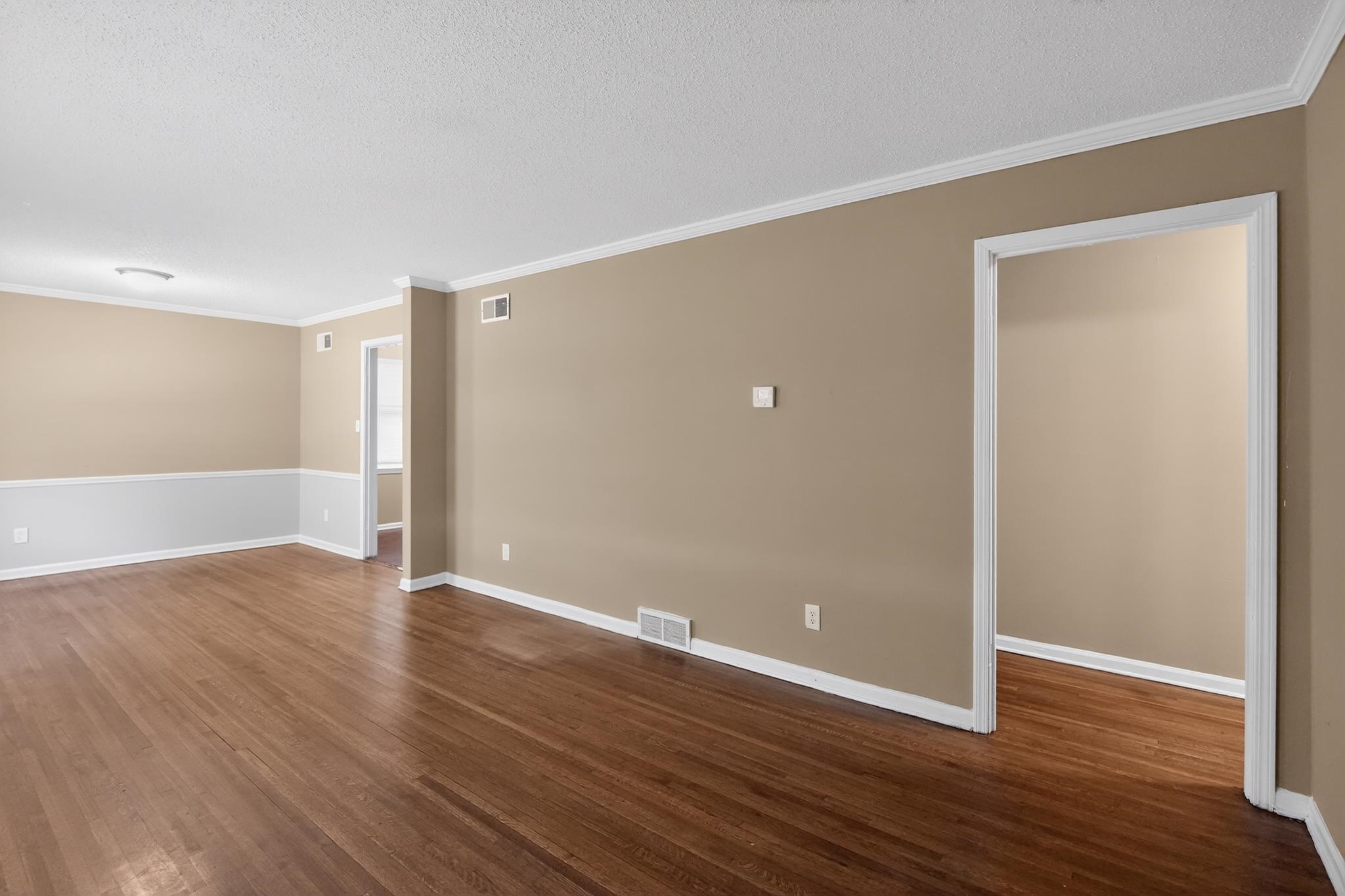 2015 E Holmes Rd Property Photo 17