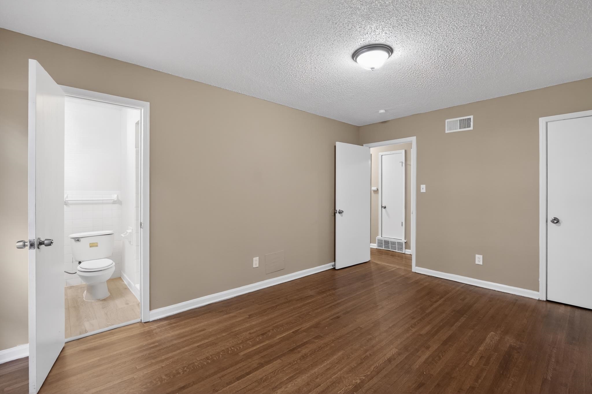 2015 E Holmes Rd Property Photo 28