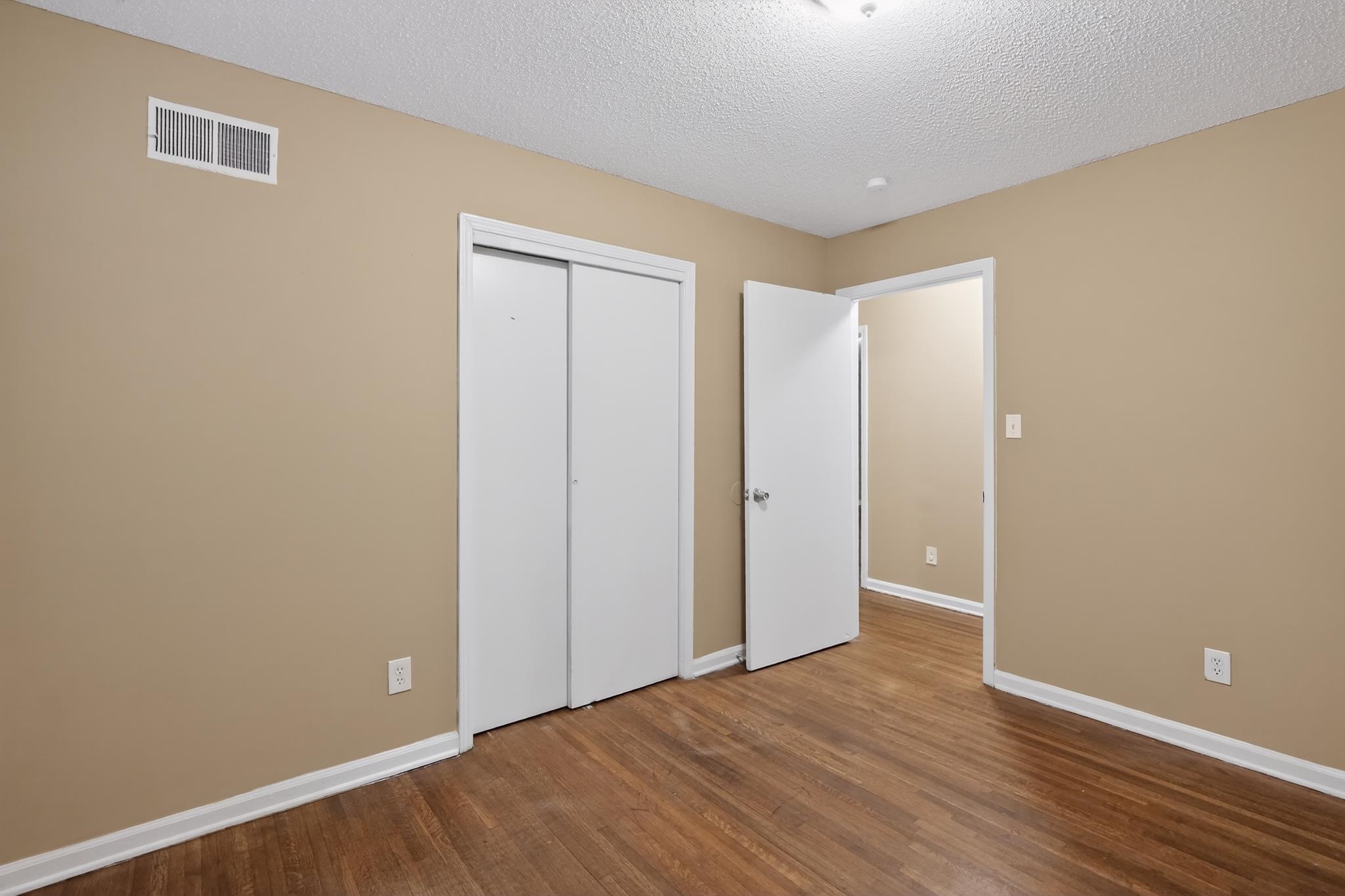 2015 E Holmes Rd Property Photo 29