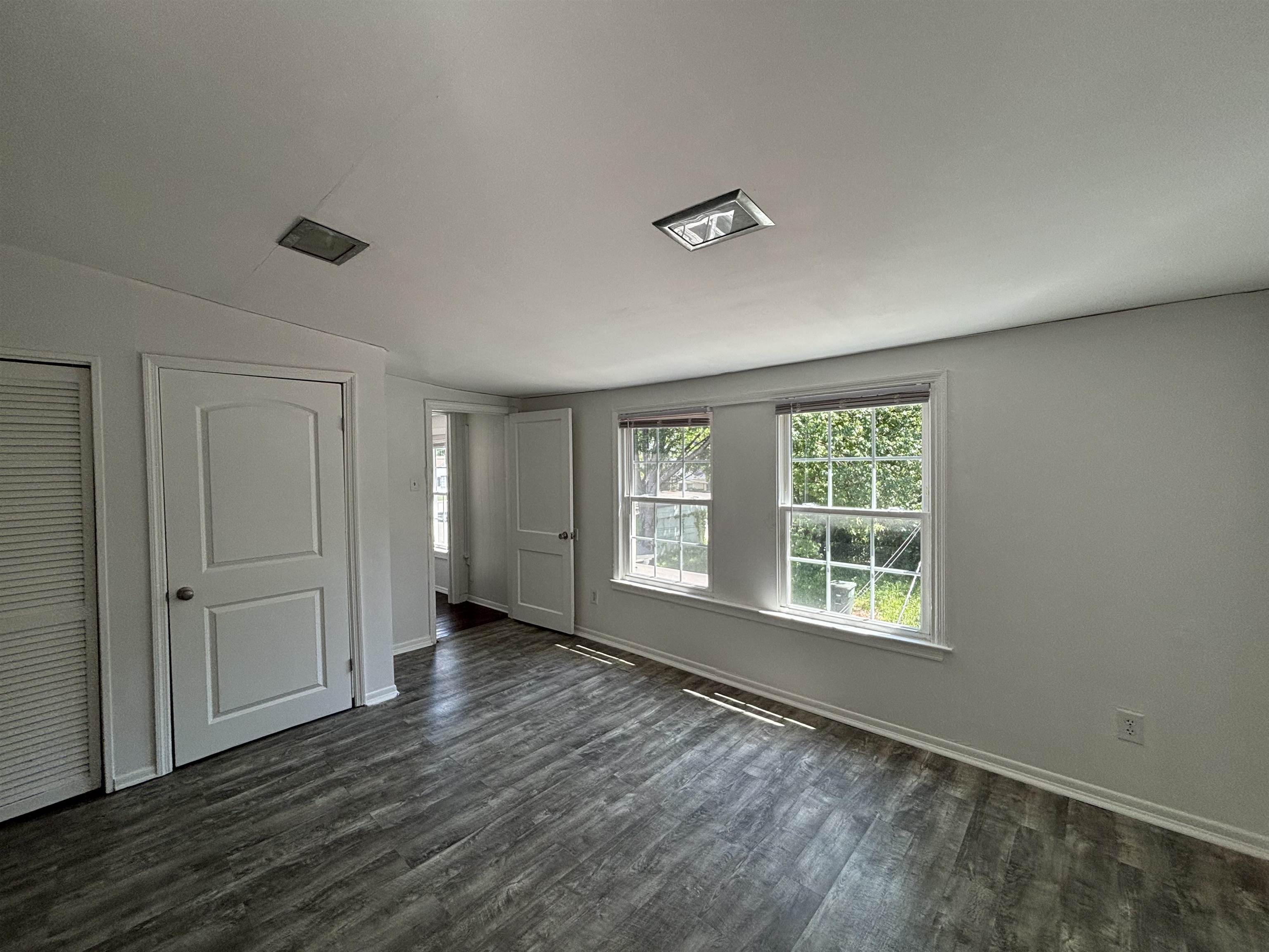 378 N Highland St Property Photo 10