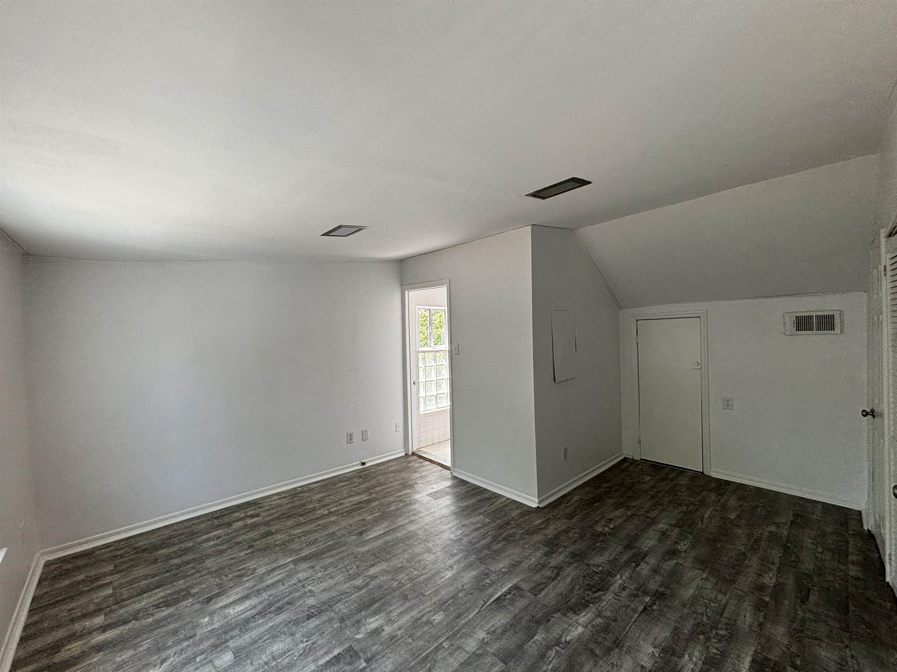 378 N Highland St Property Photo 11