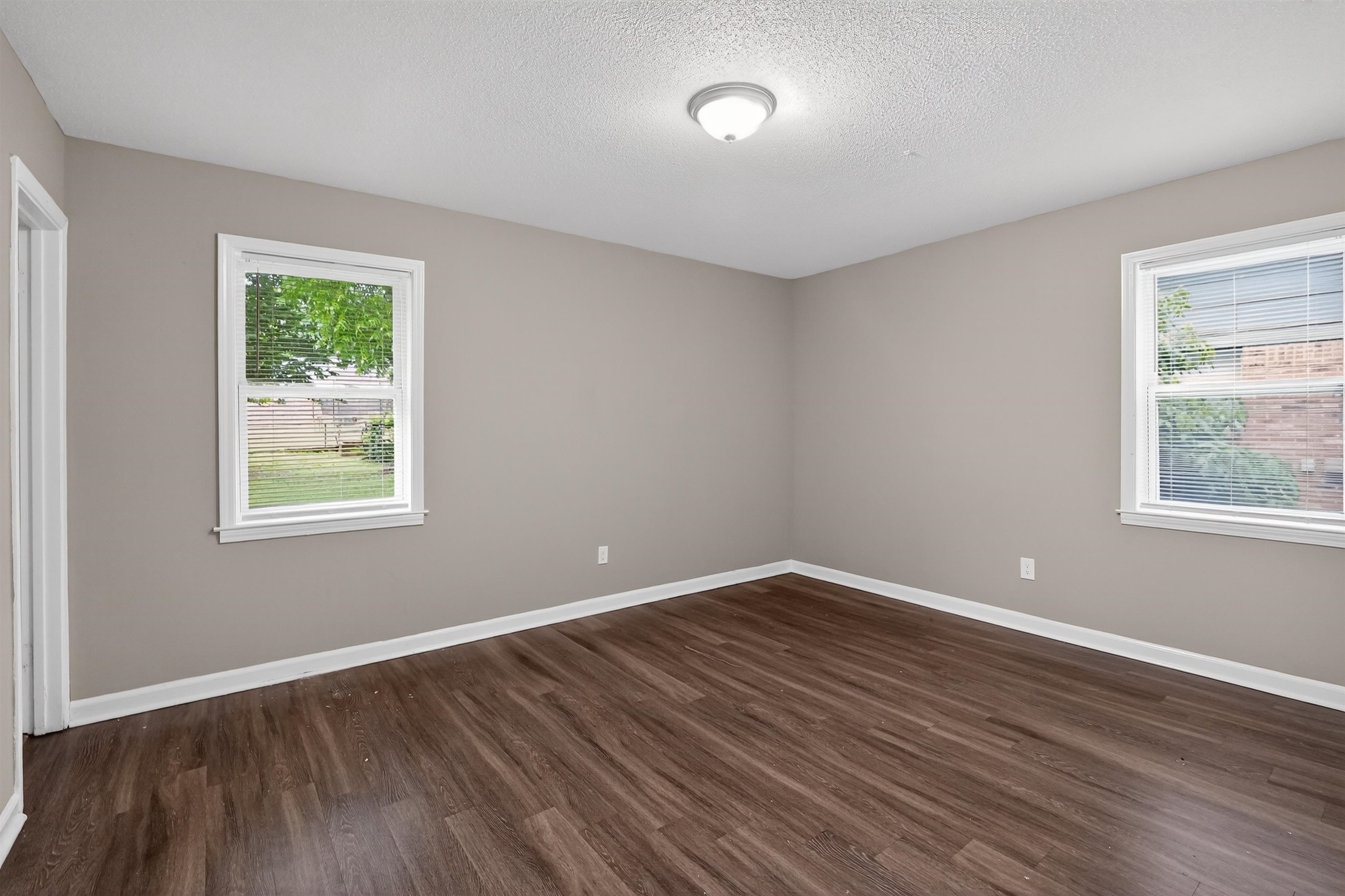 3152 Mackham Ave Property Photo 9