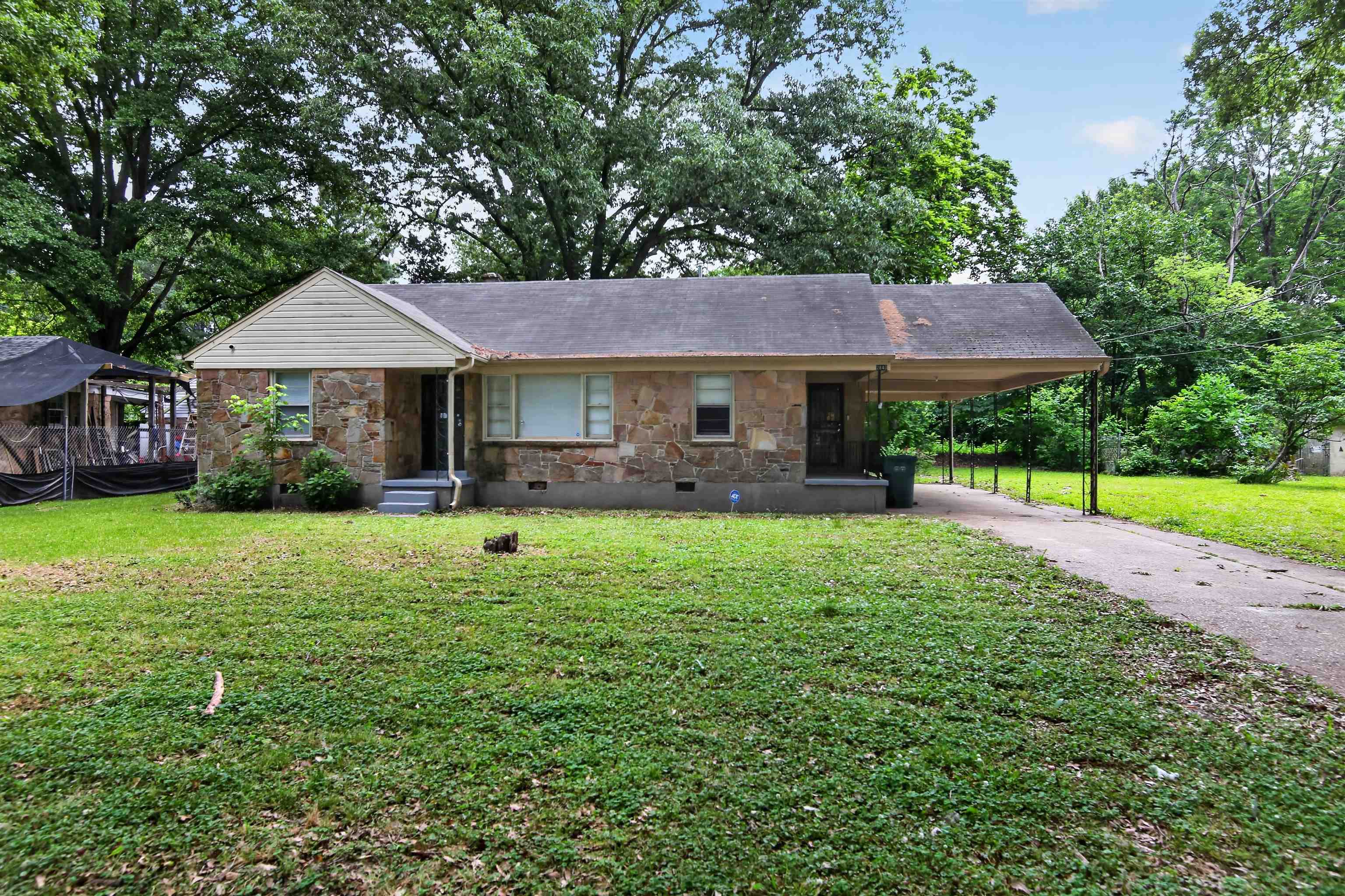 2840 ALLEN RD Property Photo 1