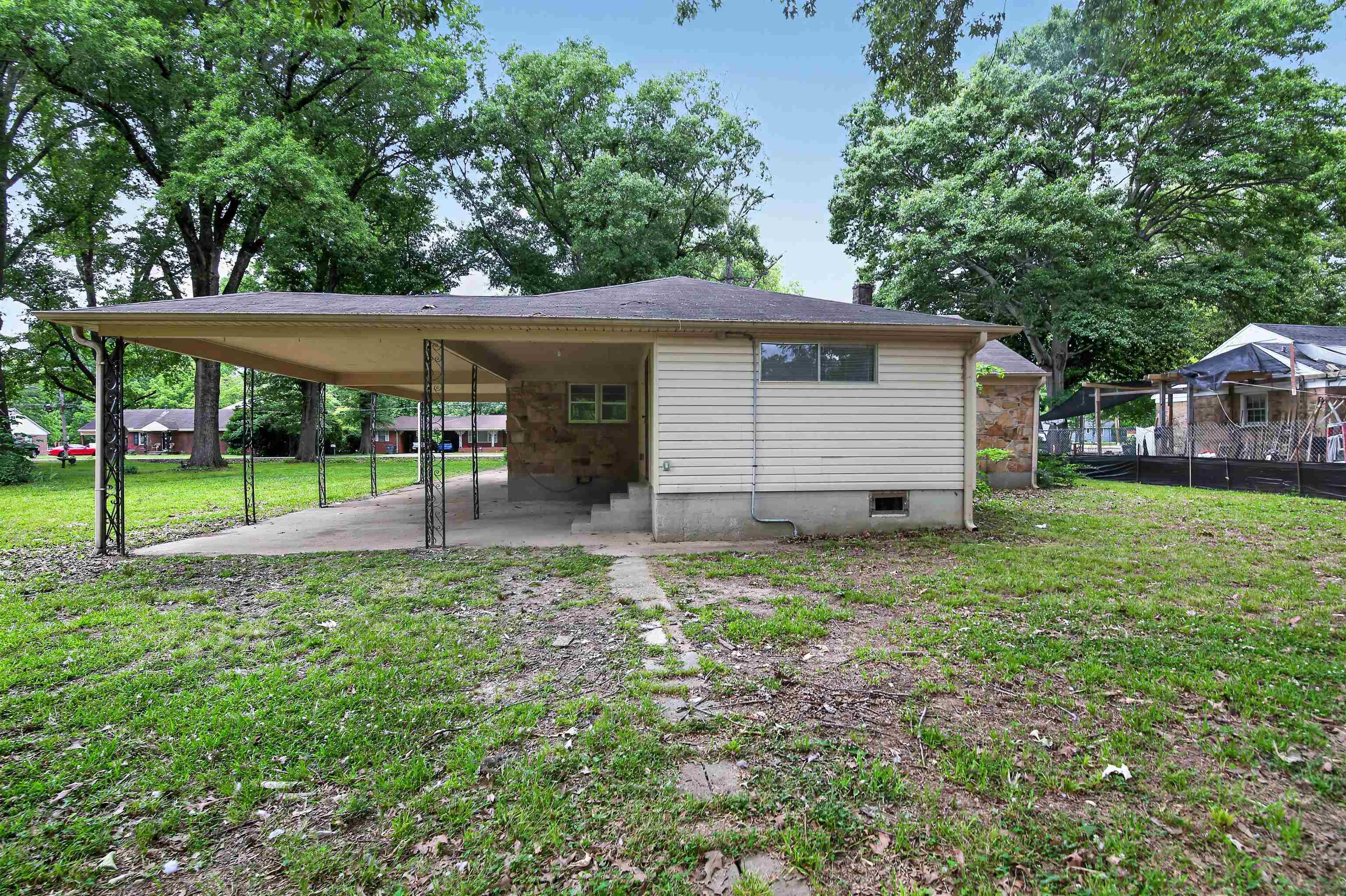 2840 Allen Rd Property Photo 4