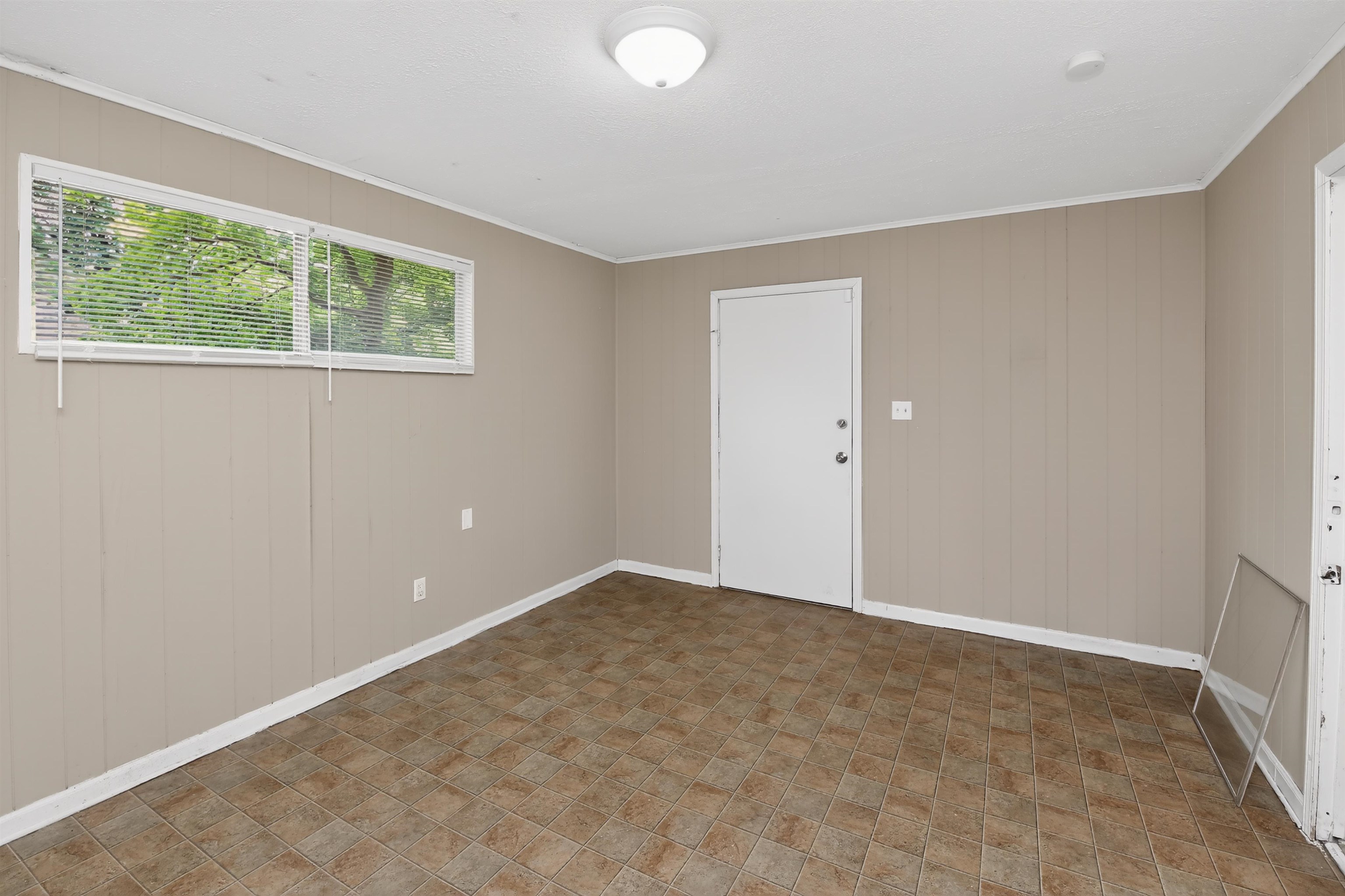 2840 Allen Rd Property Photo 9