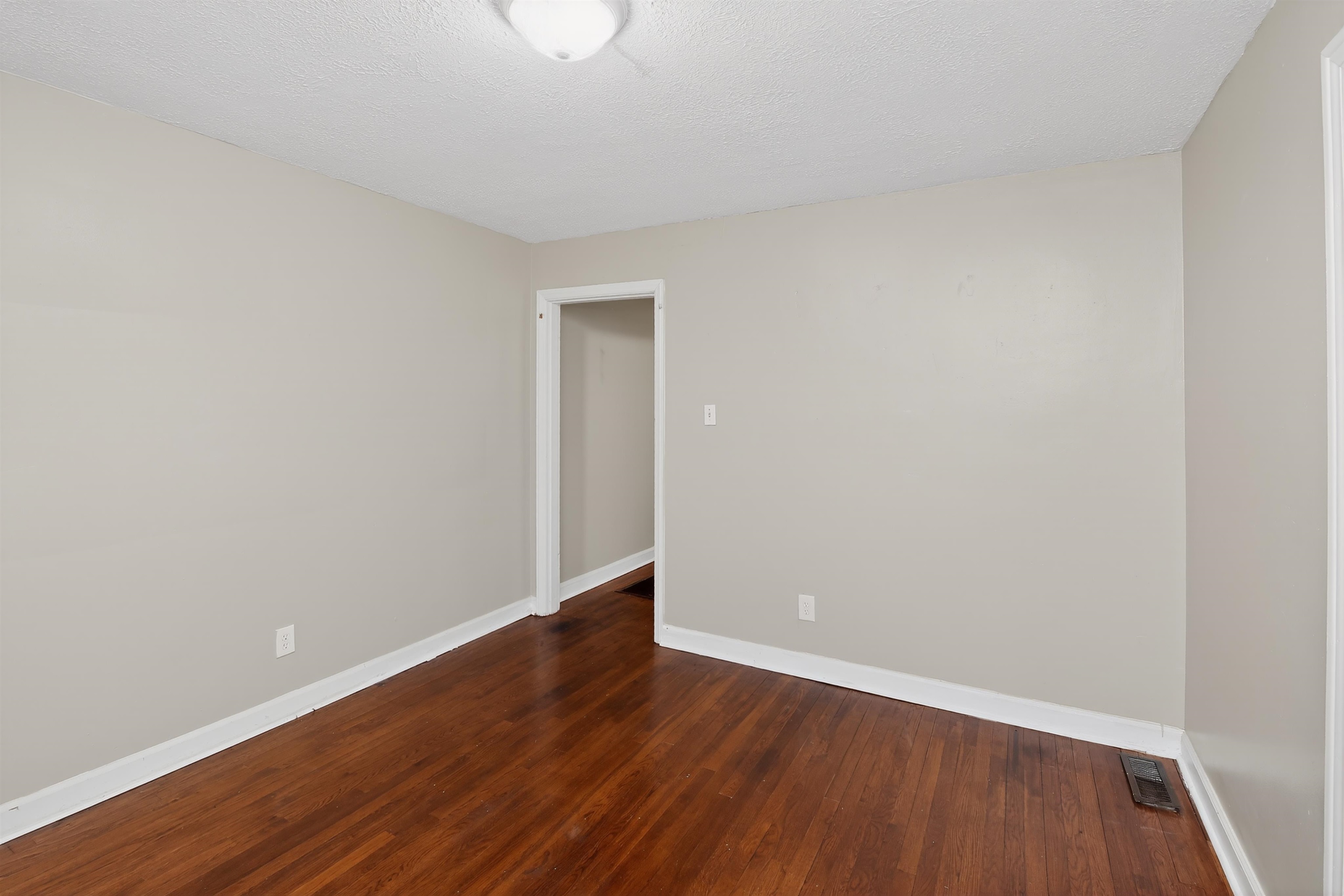 2840 Allen Rd Property Photo 11