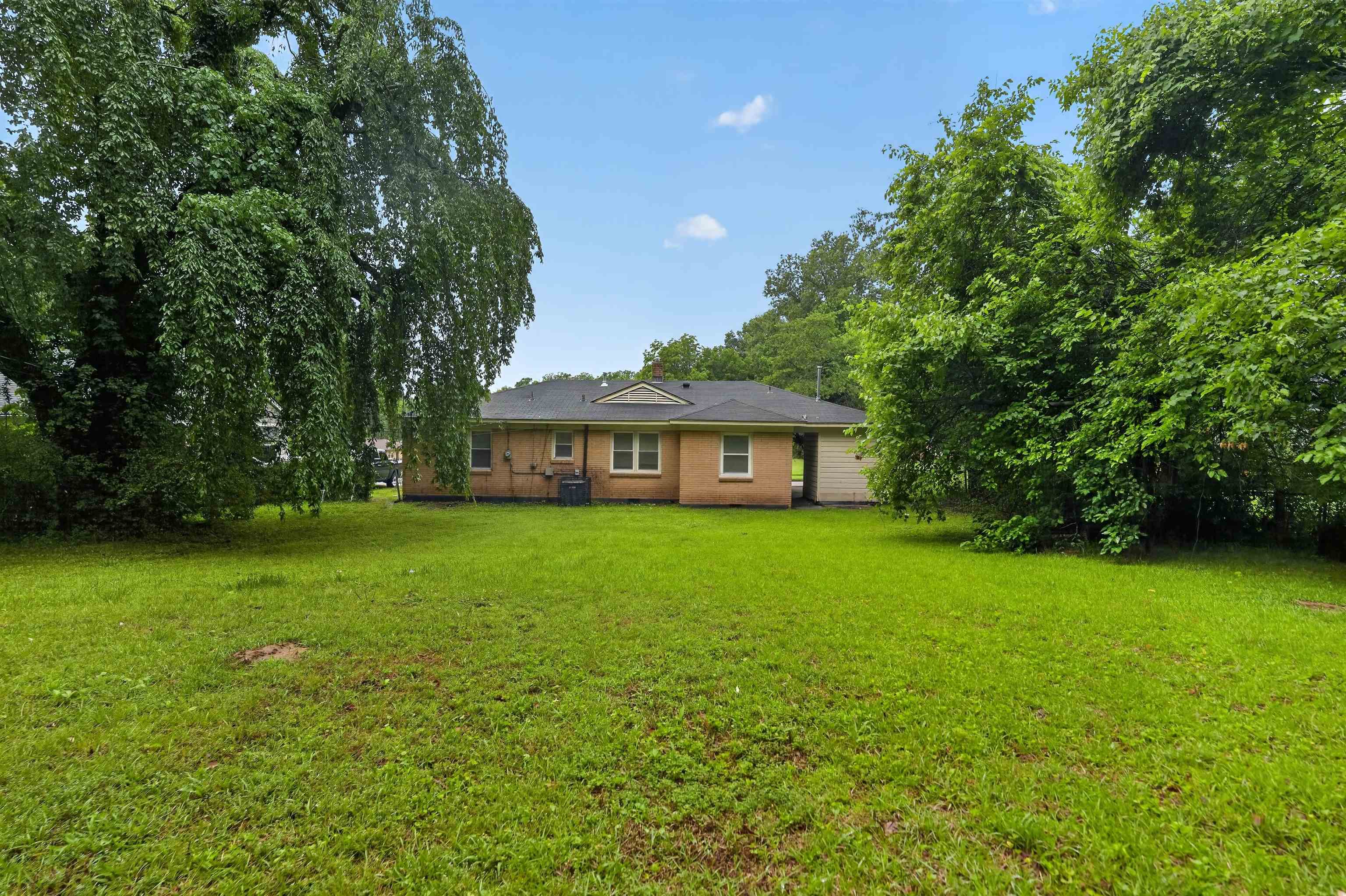 2970 Manndale Dr Property Photo 4