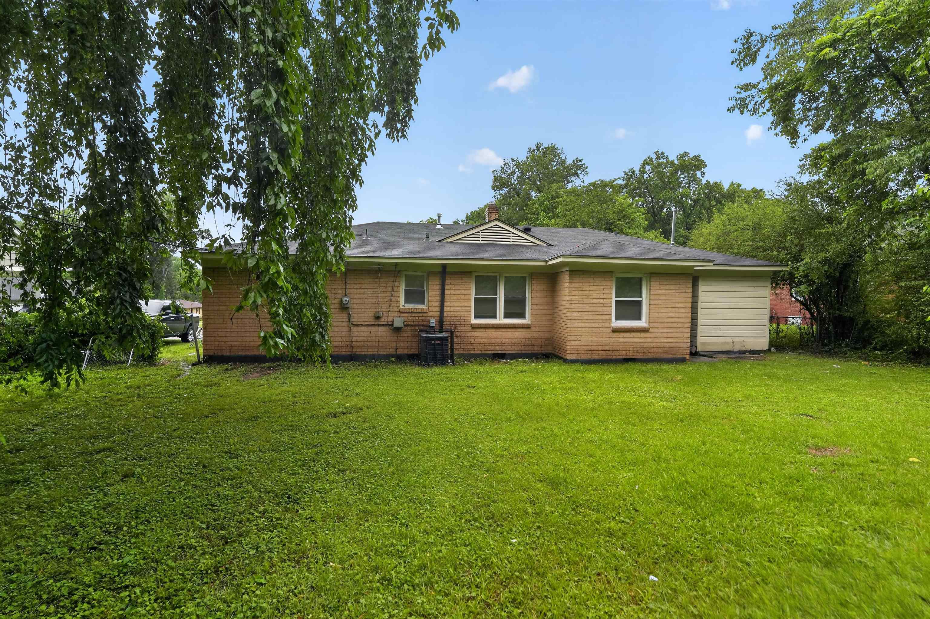 2970 Manndale Dr Property Photo 8