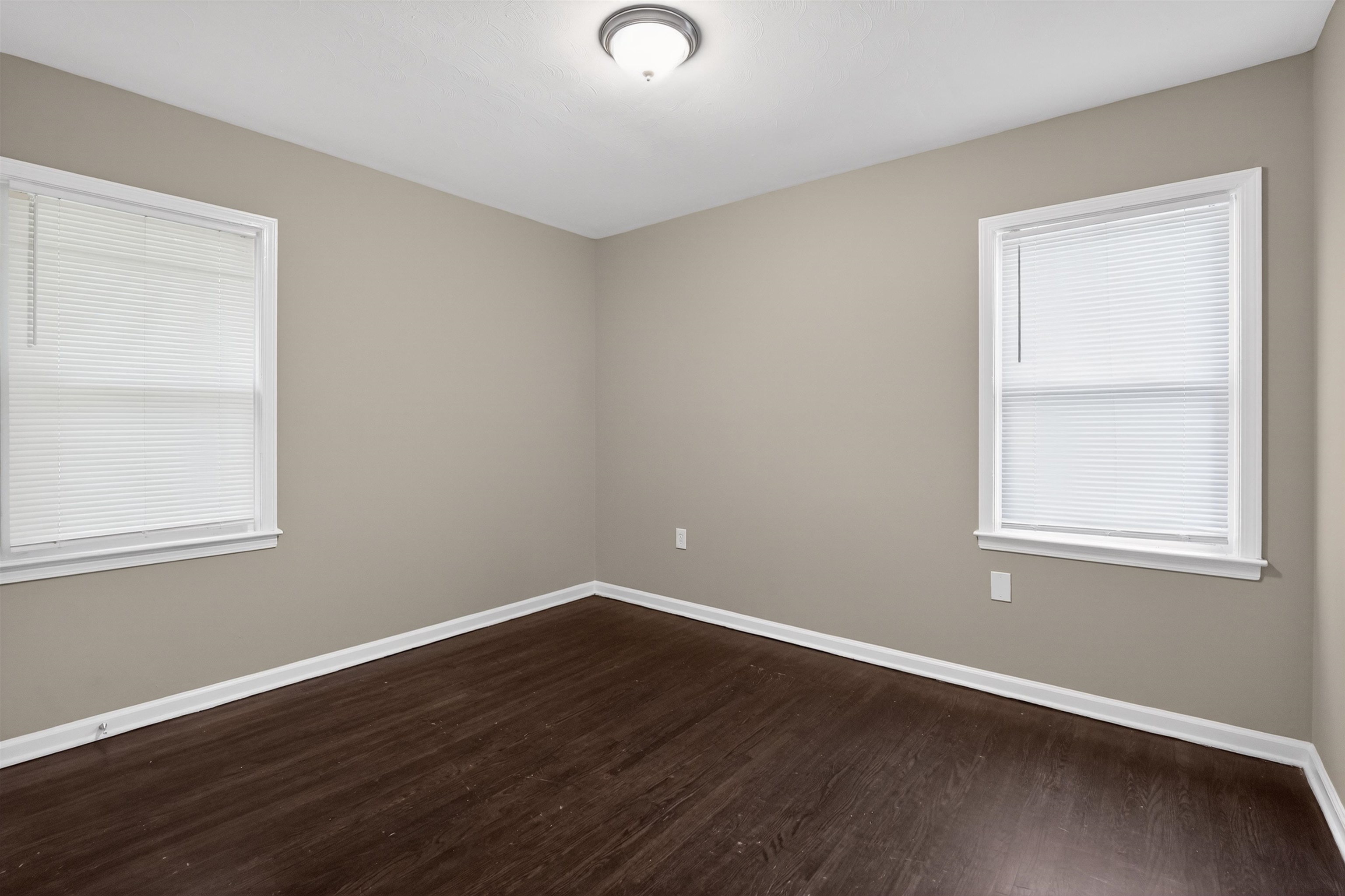 2970 Manndale Dr Property Photo 18