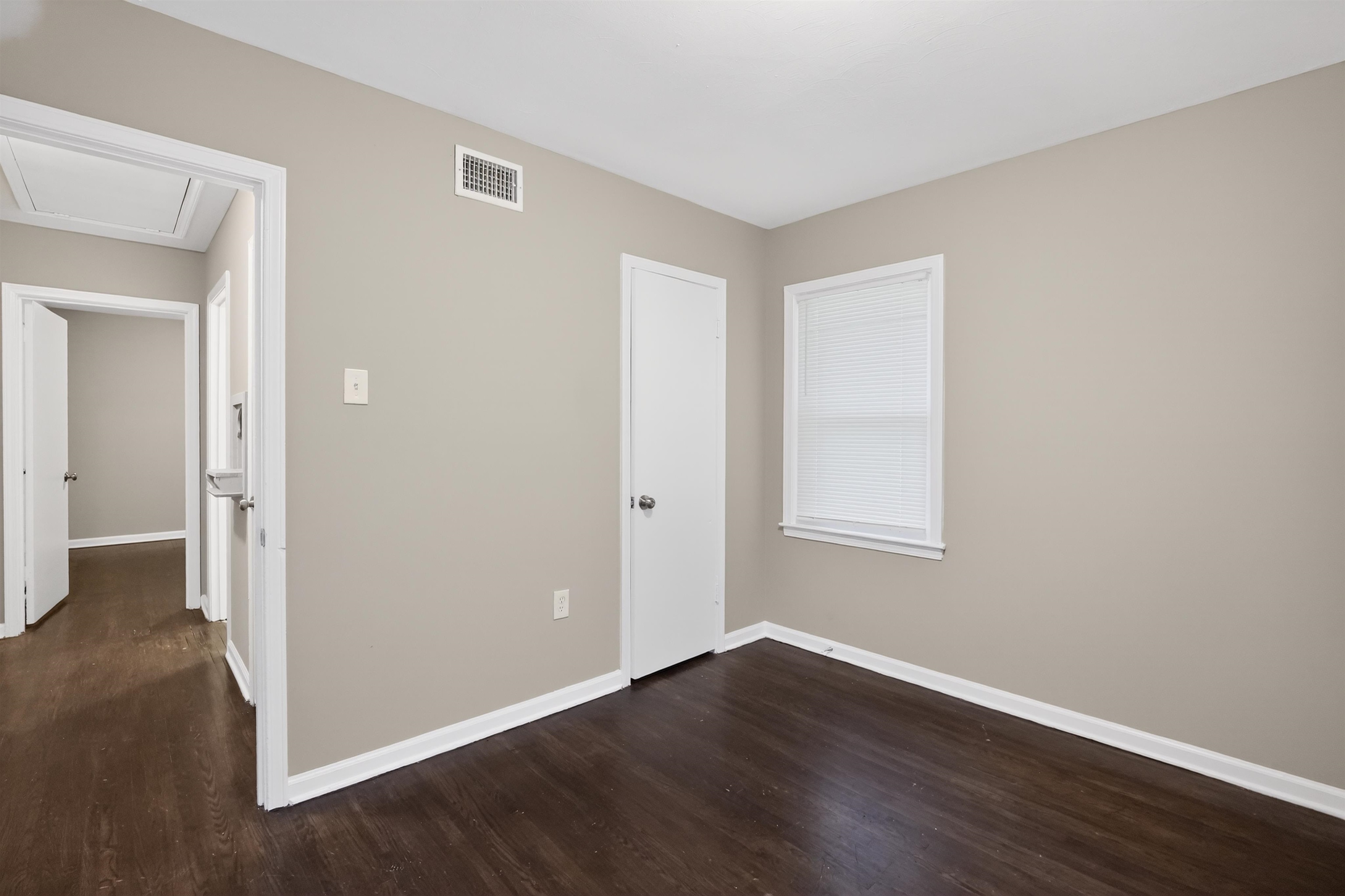 2970 Manndale Dr Property Photo 25