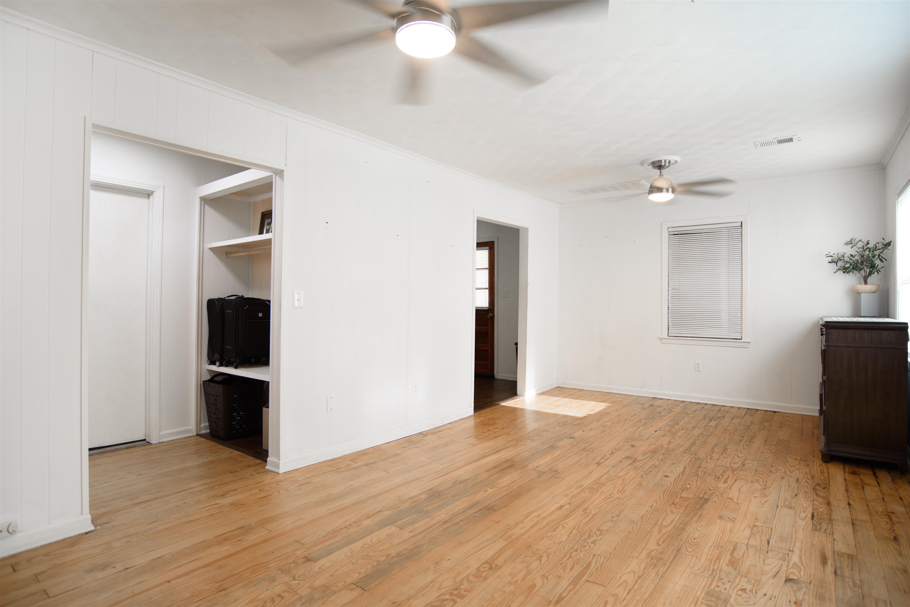 220 Third St Property Photo 4