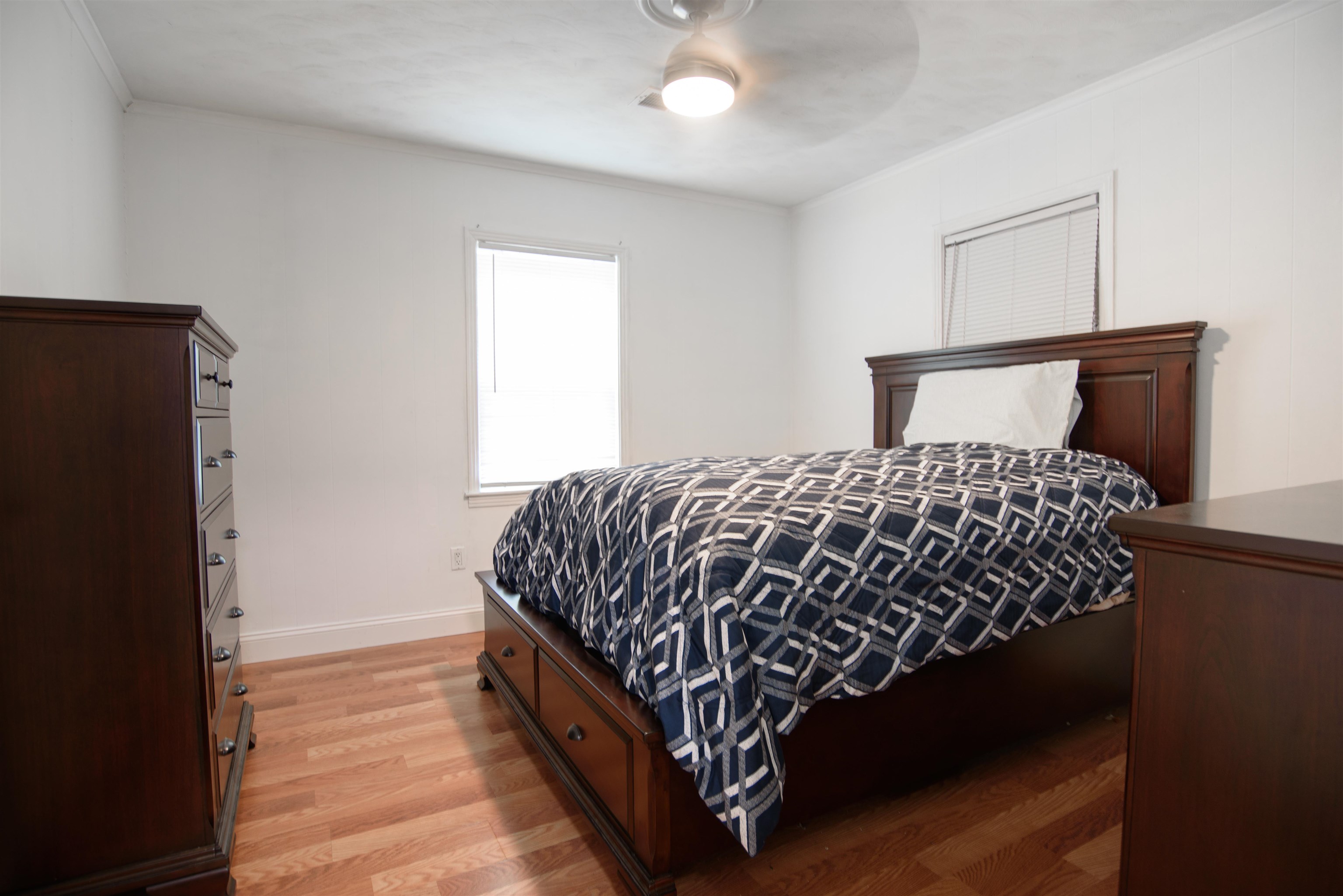 220 Third St Property Photo 5