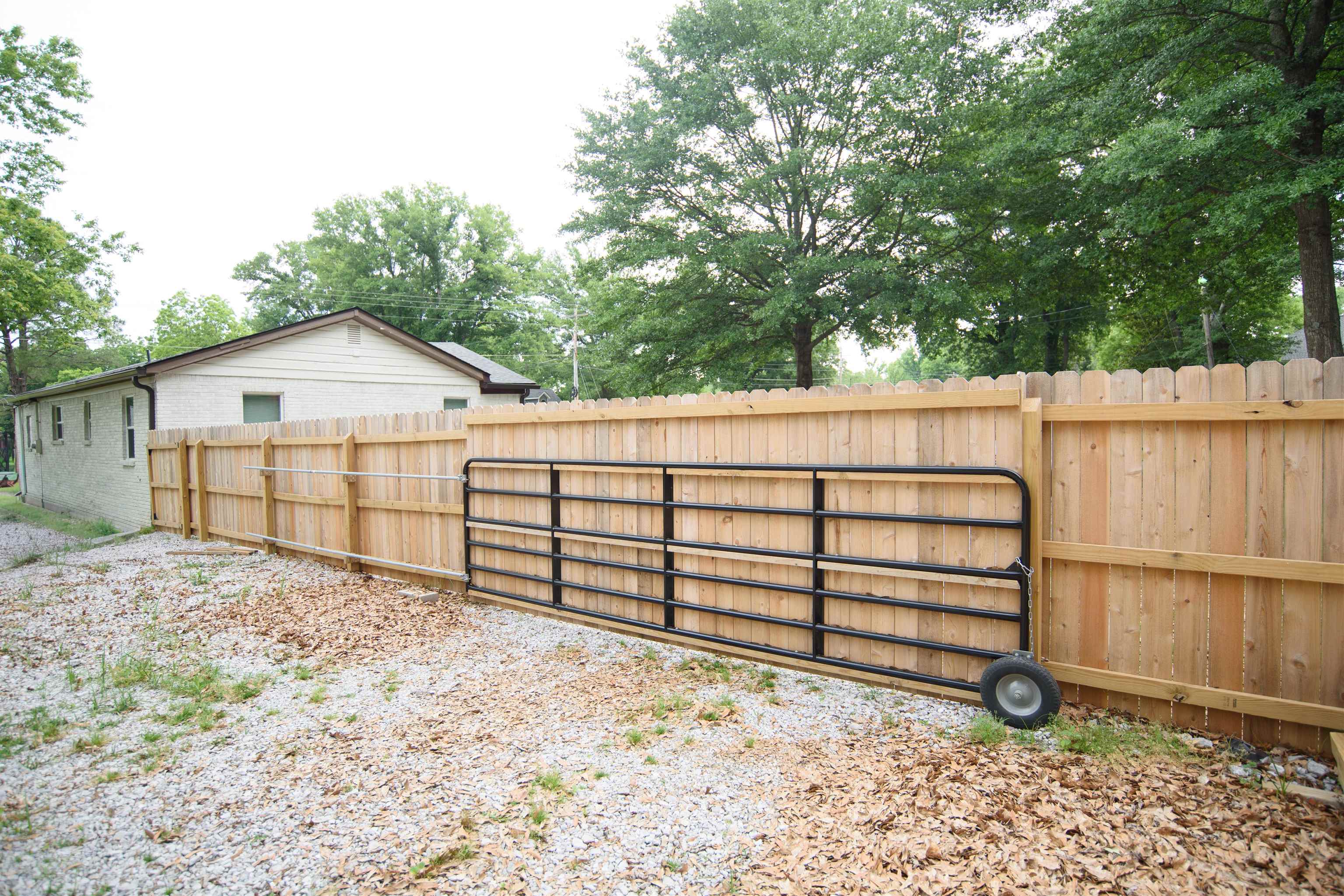 220 Third St Property Photo 13