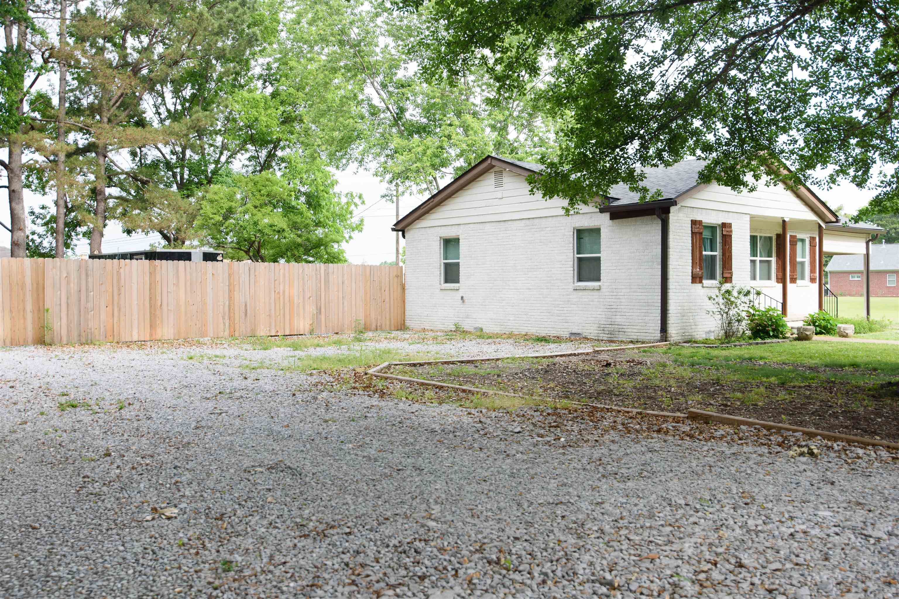 220 Third St Property Photo 14