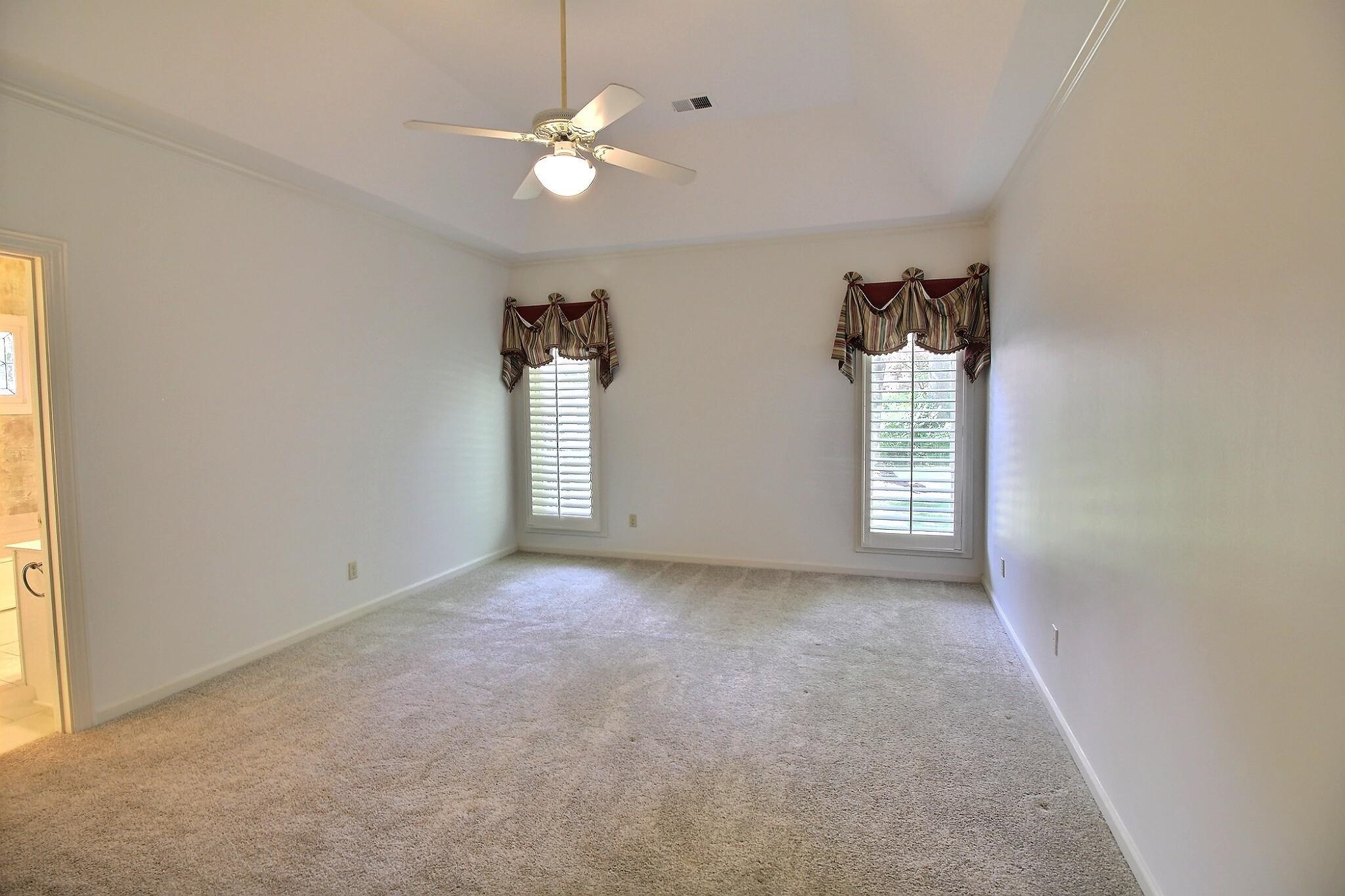 10427 Shea Woods Dr Property Photo 18