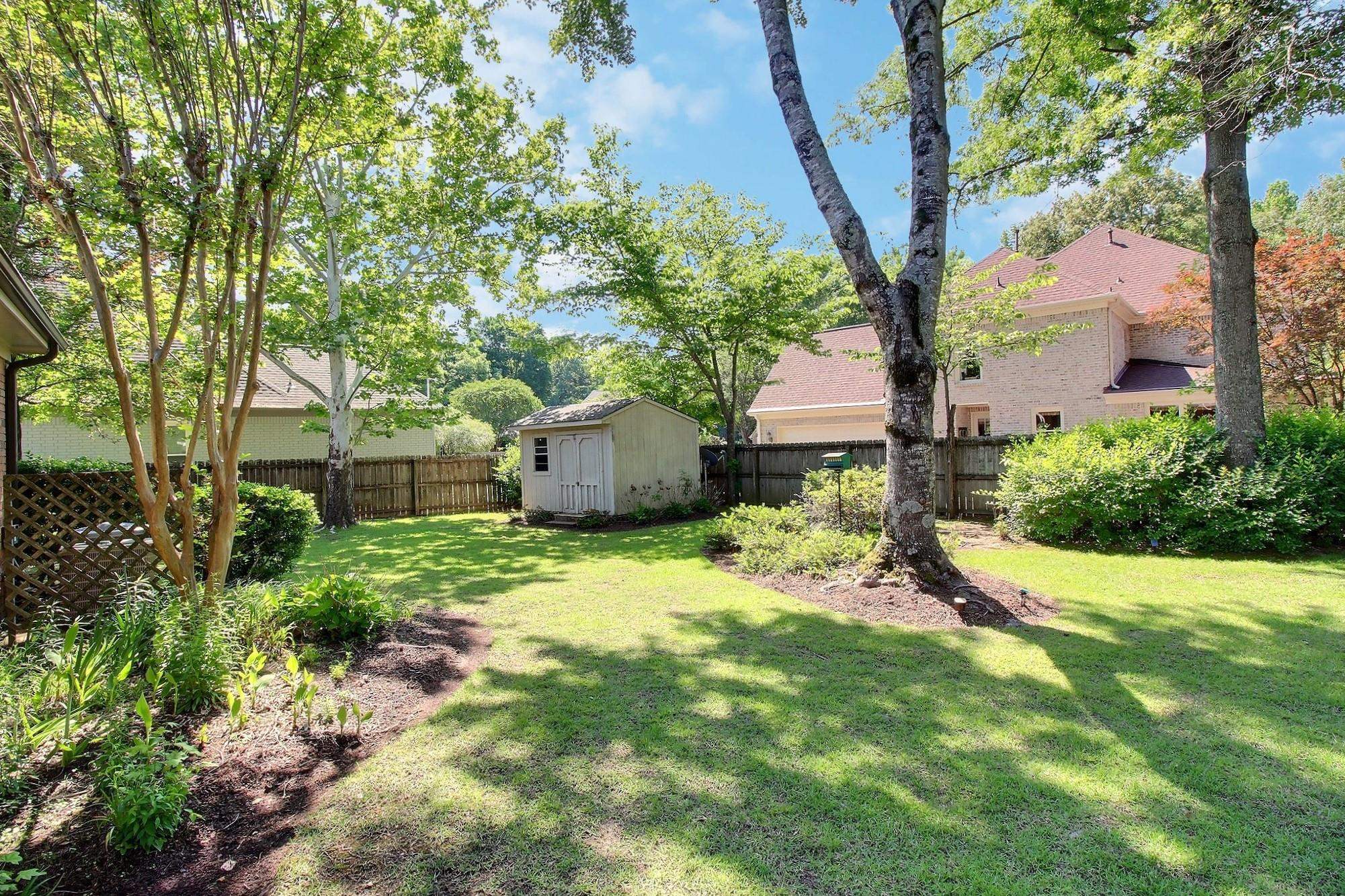10427 Shea Woods Dr Property Photo 32