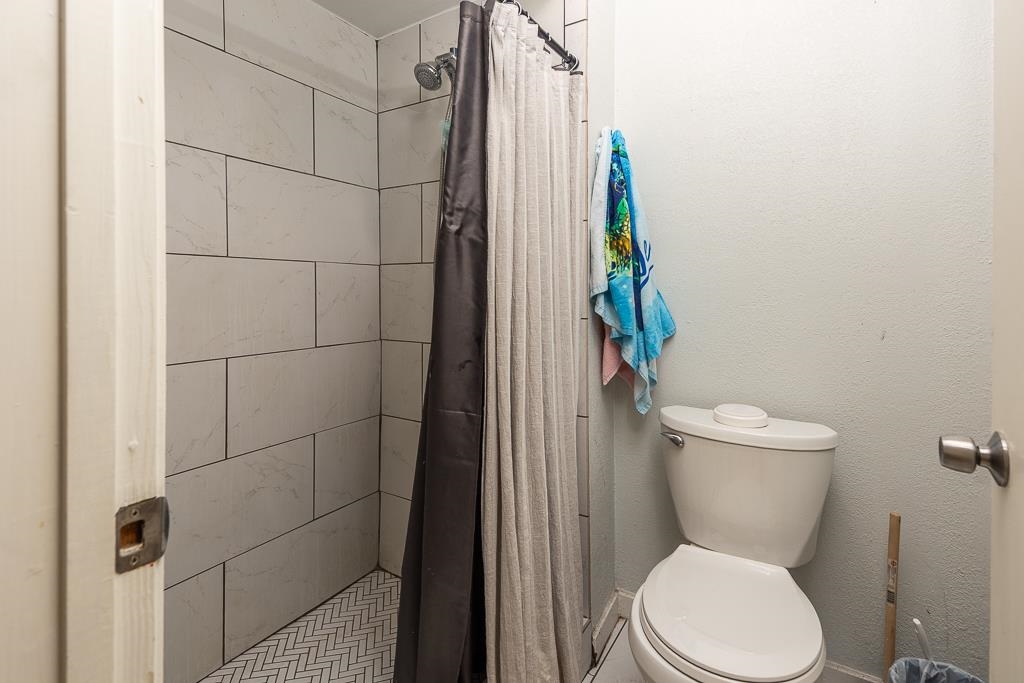 805 Creekside Dr 105 Property Photo 10