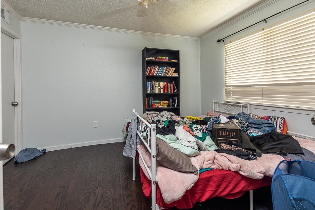 805 Creekside Dr 105 Property Photo 11