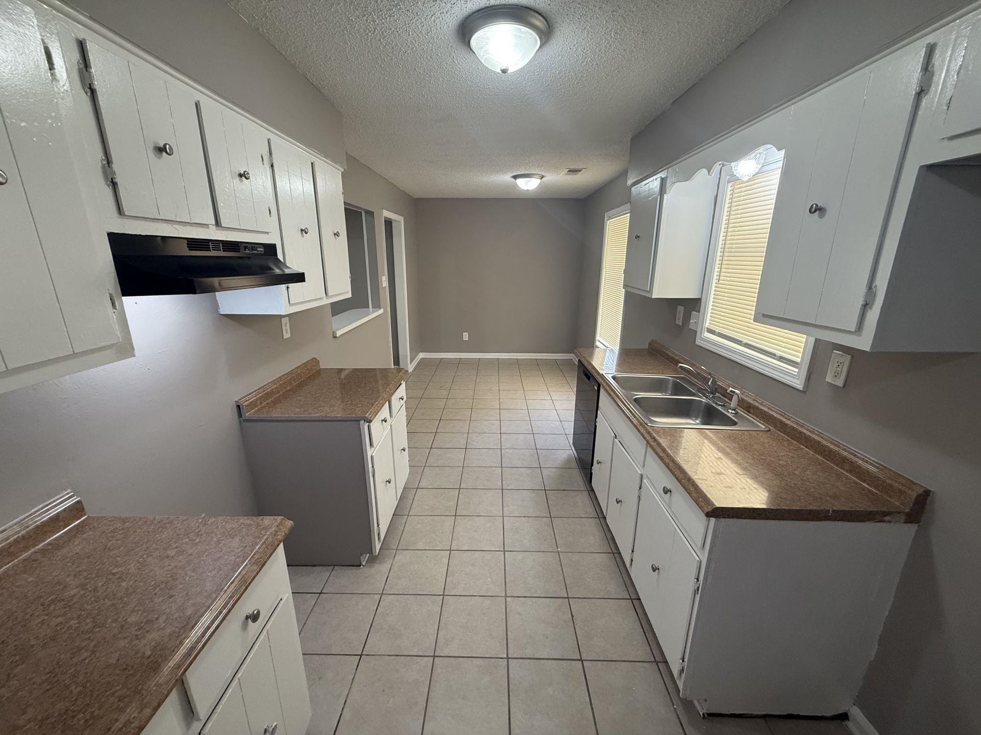 6136 Scarlet Leaf Dr Property Photo 6