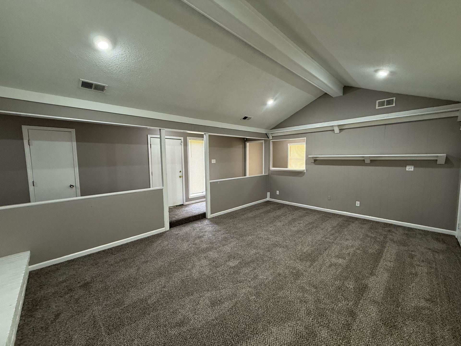 6136 Scarlet Leaf Dr Property Photo 9