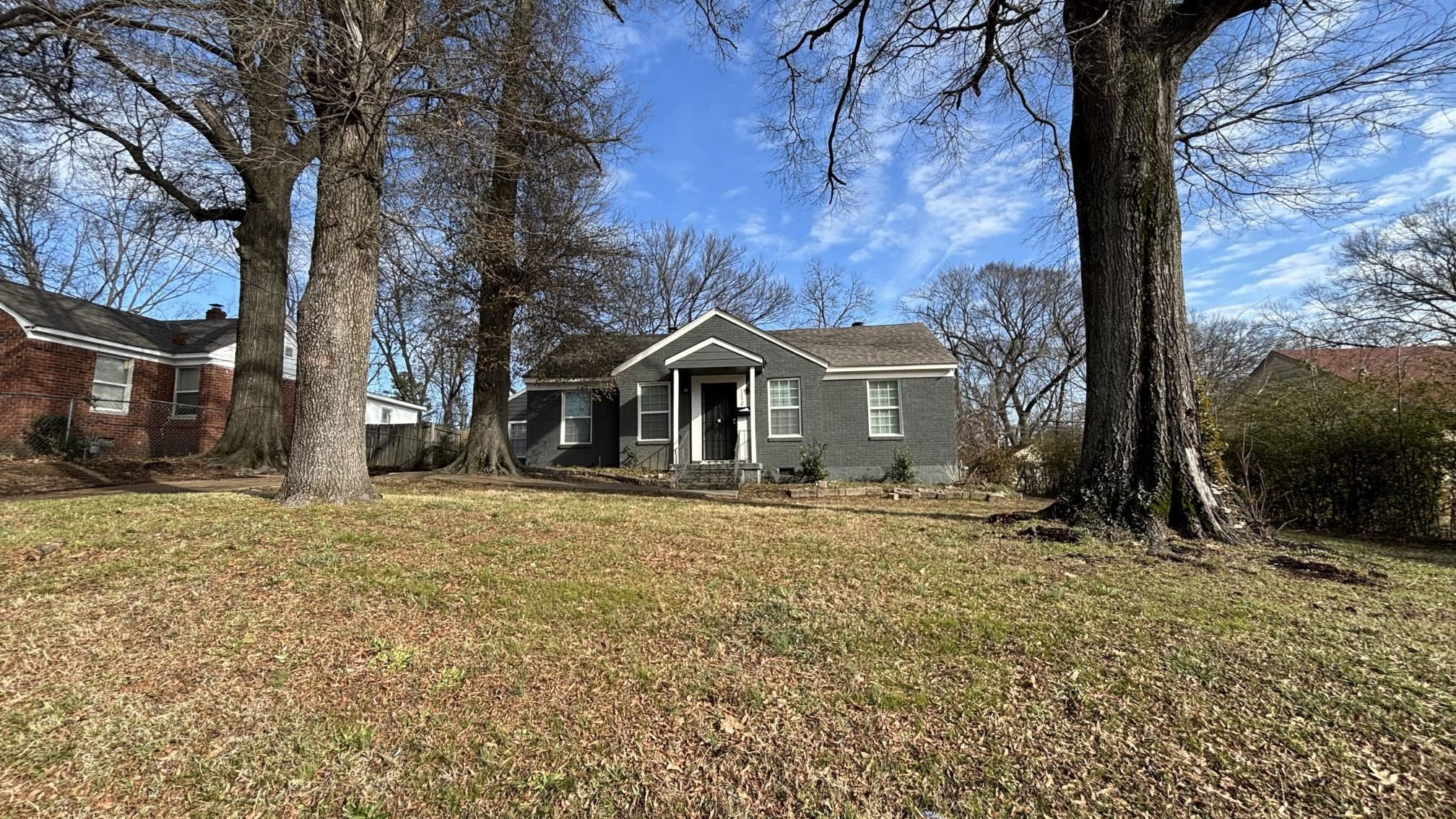 1272 Semmes St Property Photo 2