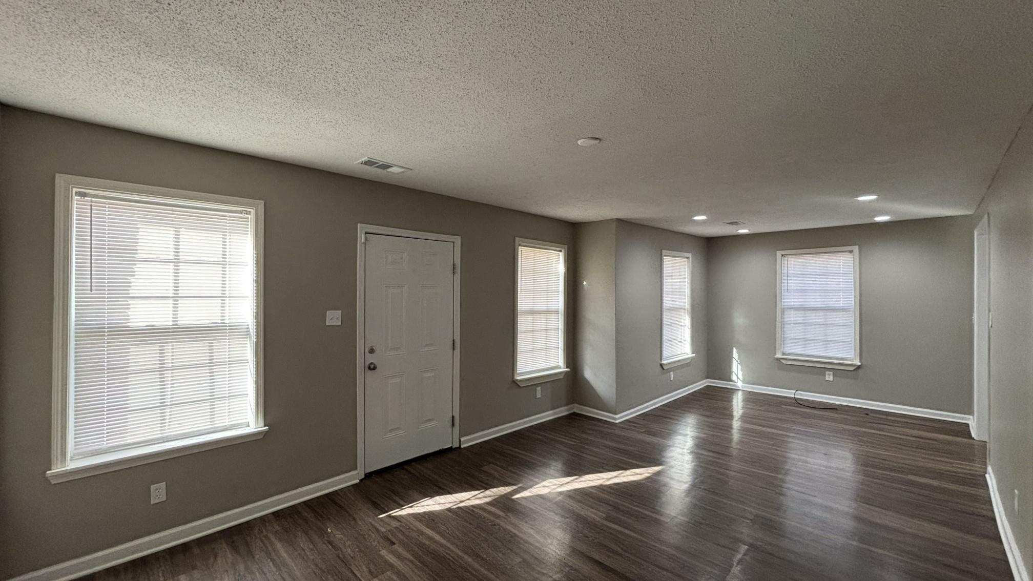 1272 Semmes St Property Photo 4