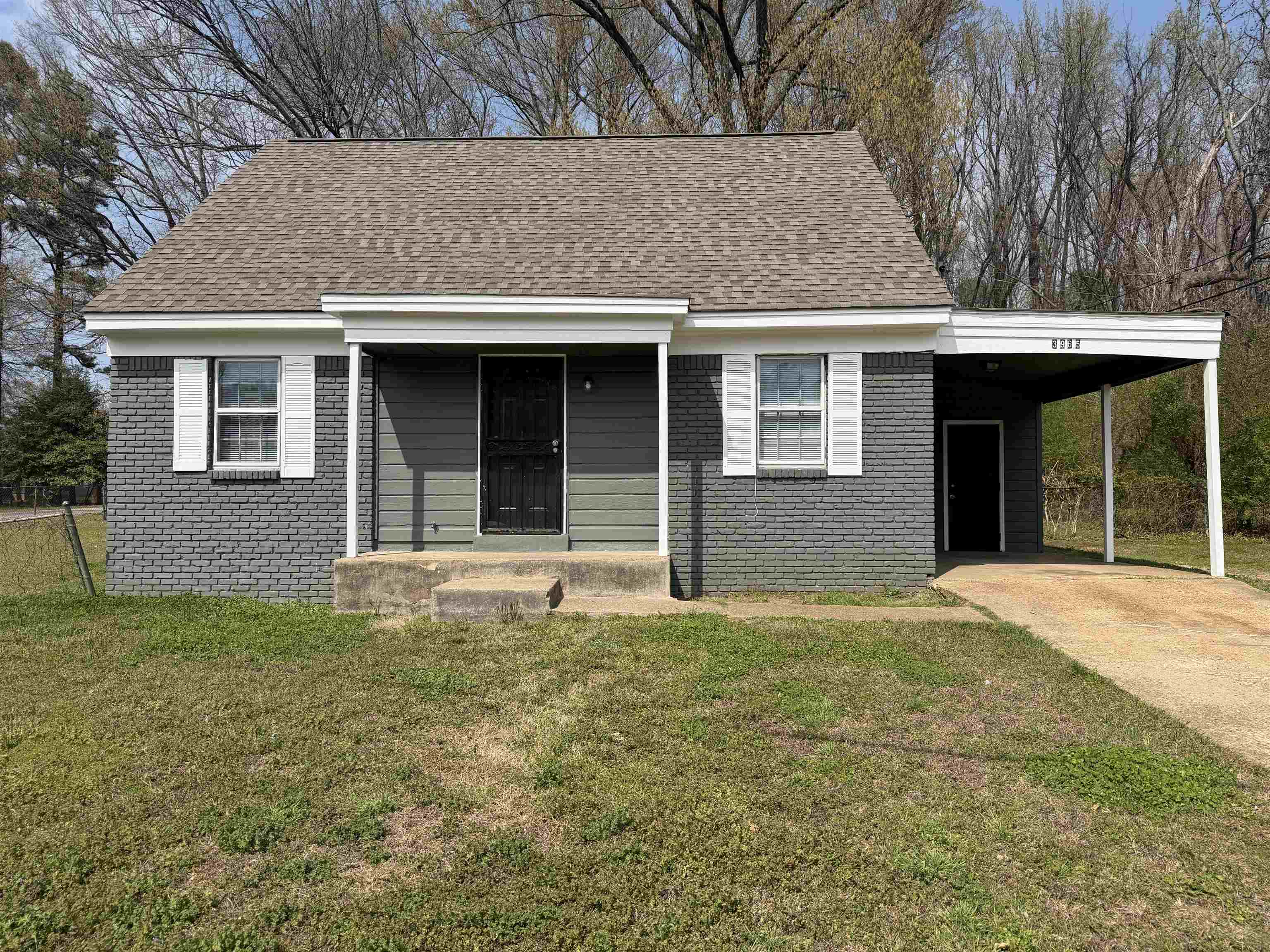 3965 HEDGEROW DR Property Photo 1