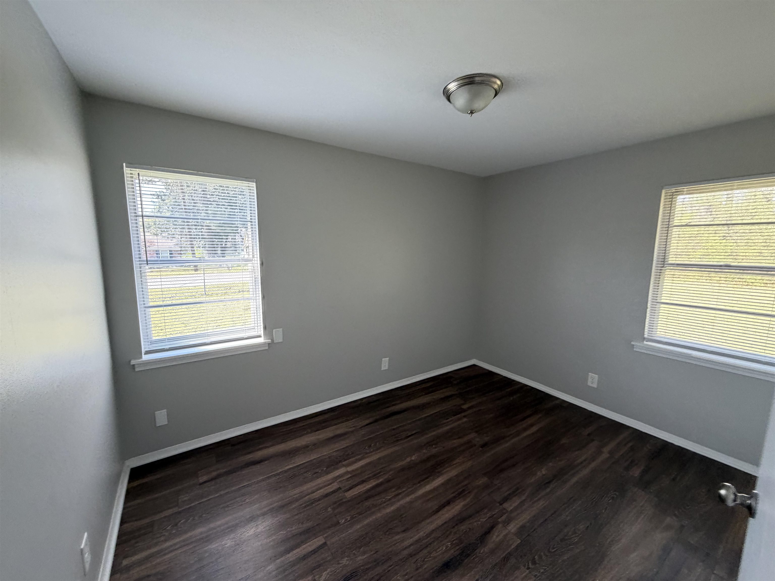 3965 Hedgerow Dr Property Photo 8
