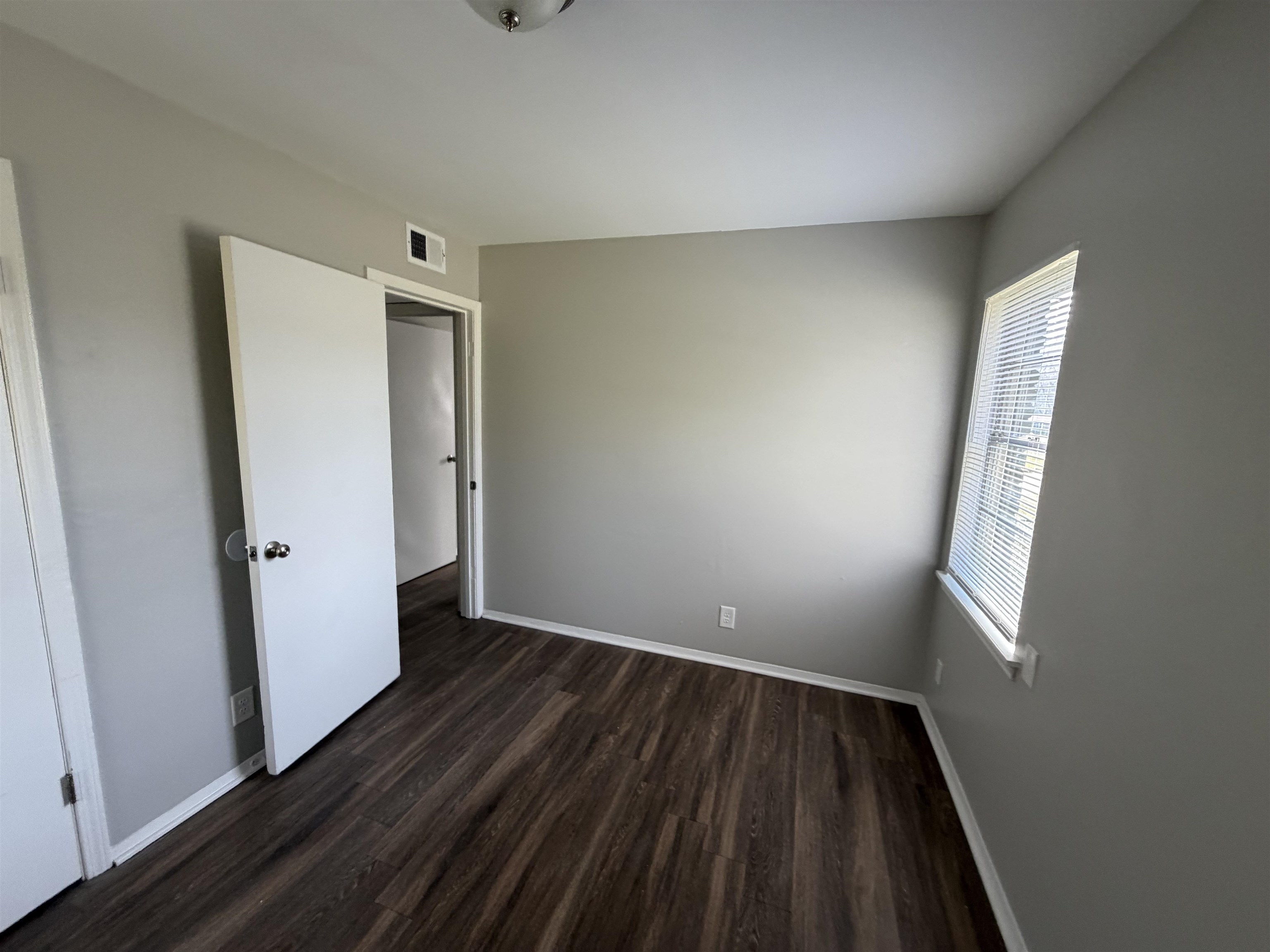 3965 Hedgerow Dr Property Photo 10
