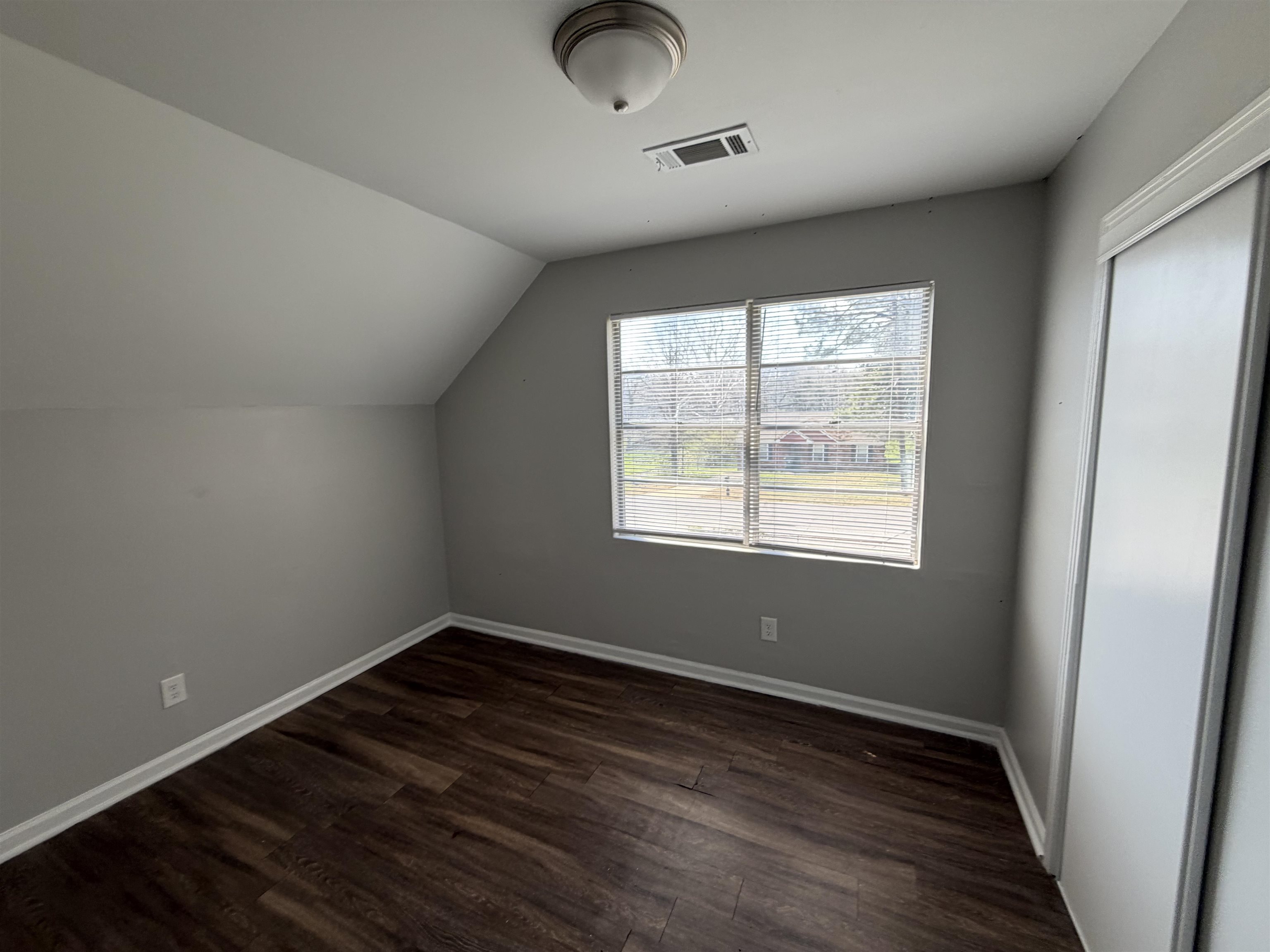 3965 Hedgerow Dr Property Photo 16