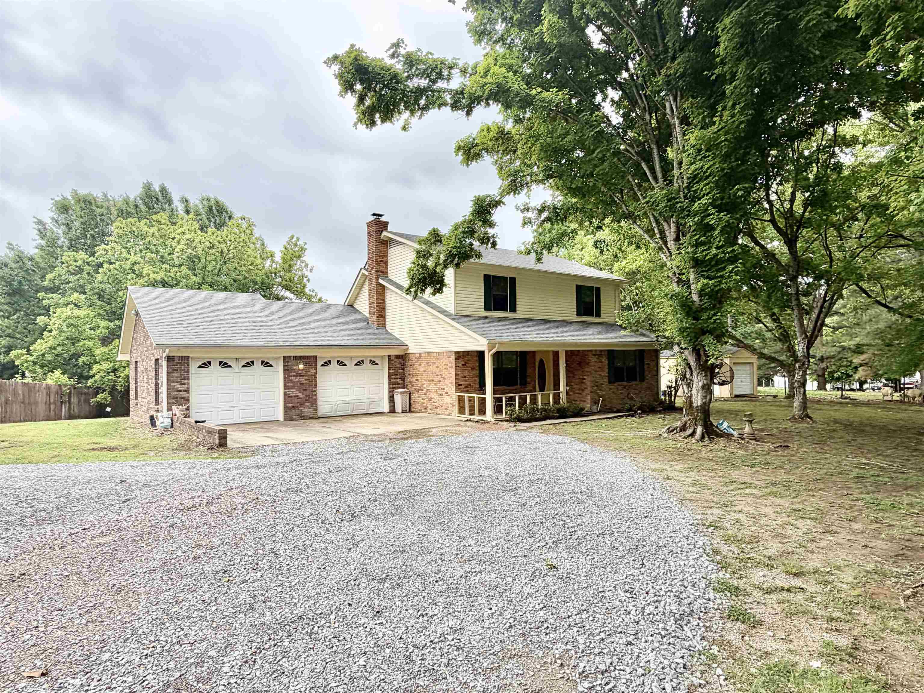 2006 Maple Dr Property Photo 1