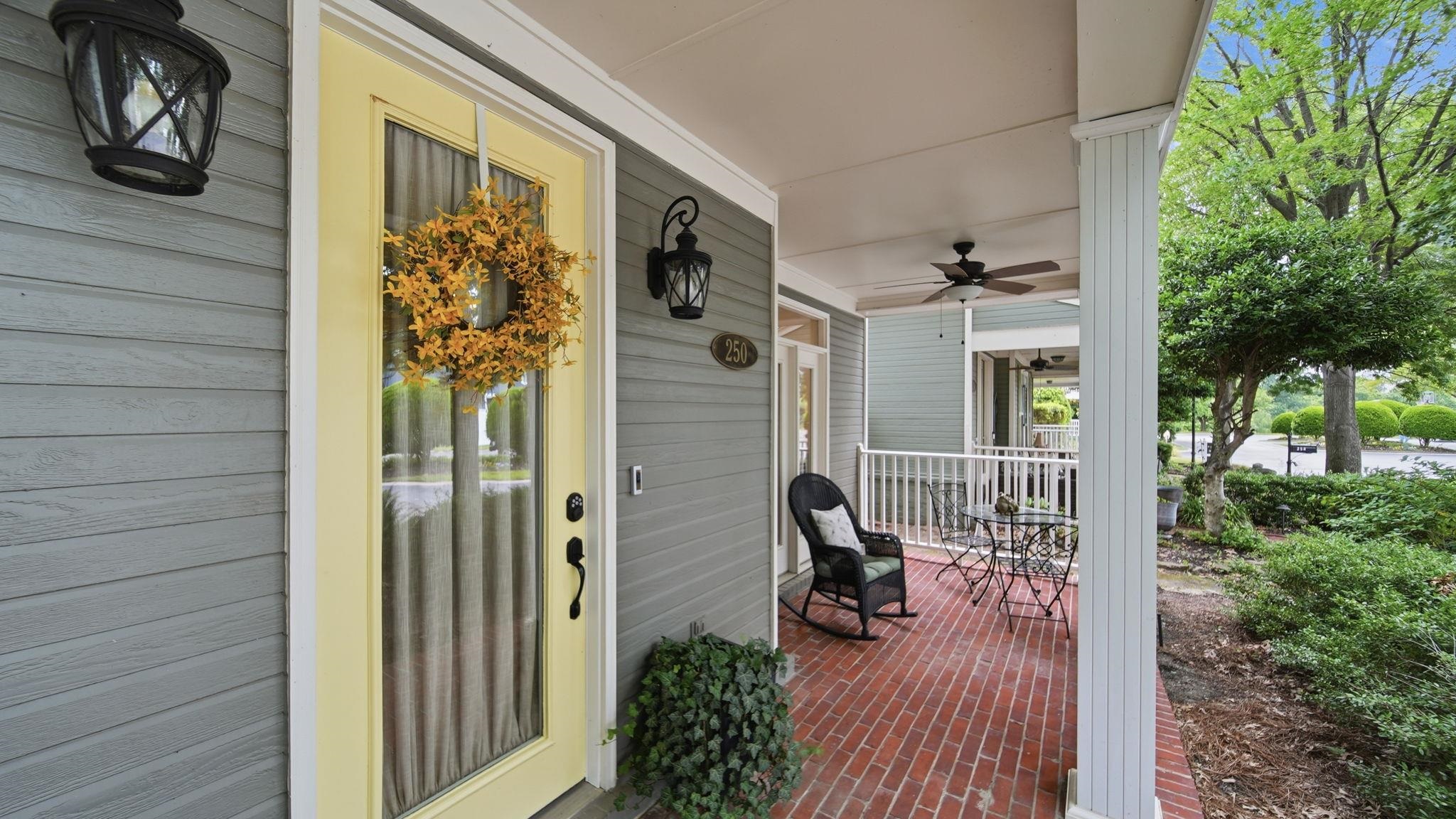 250 Fleets Island Dr Property Photo 4