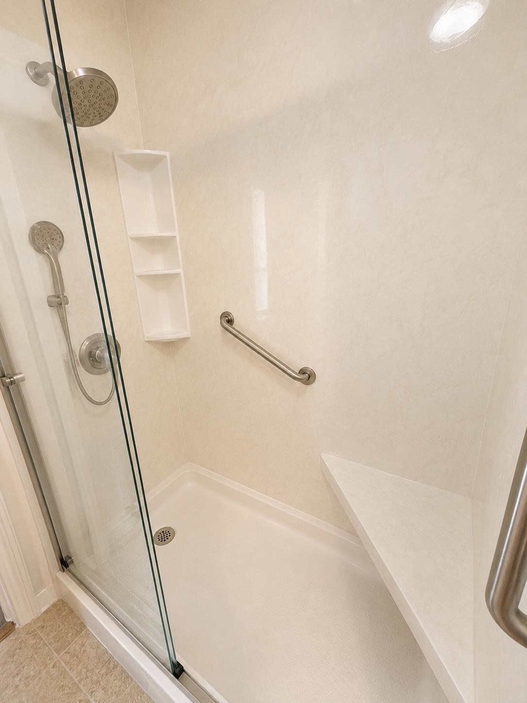 246 Collins St Property Photo 18