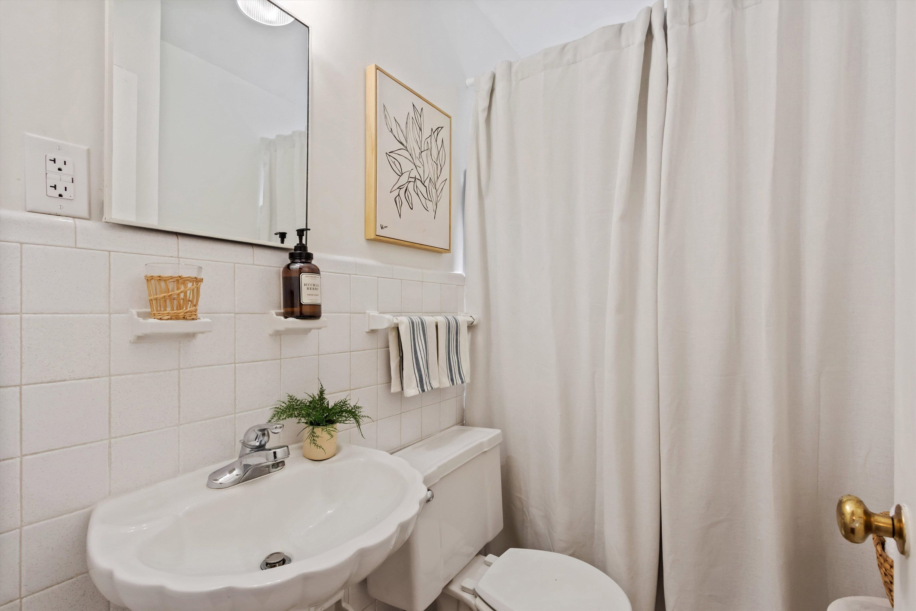 1679 Vera Cruz St Property Photo 16