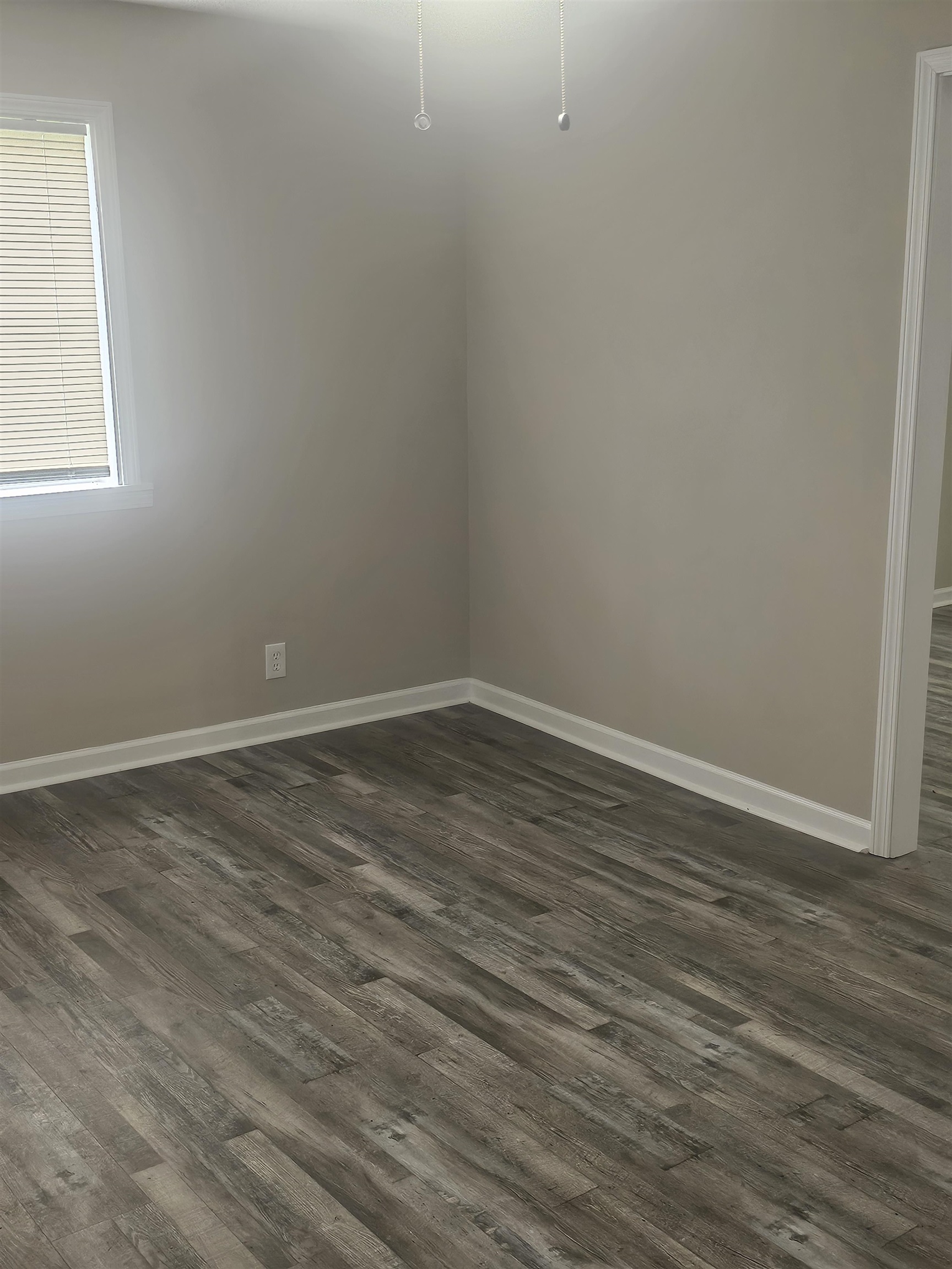 667 Marsh Ave Property Photo 2