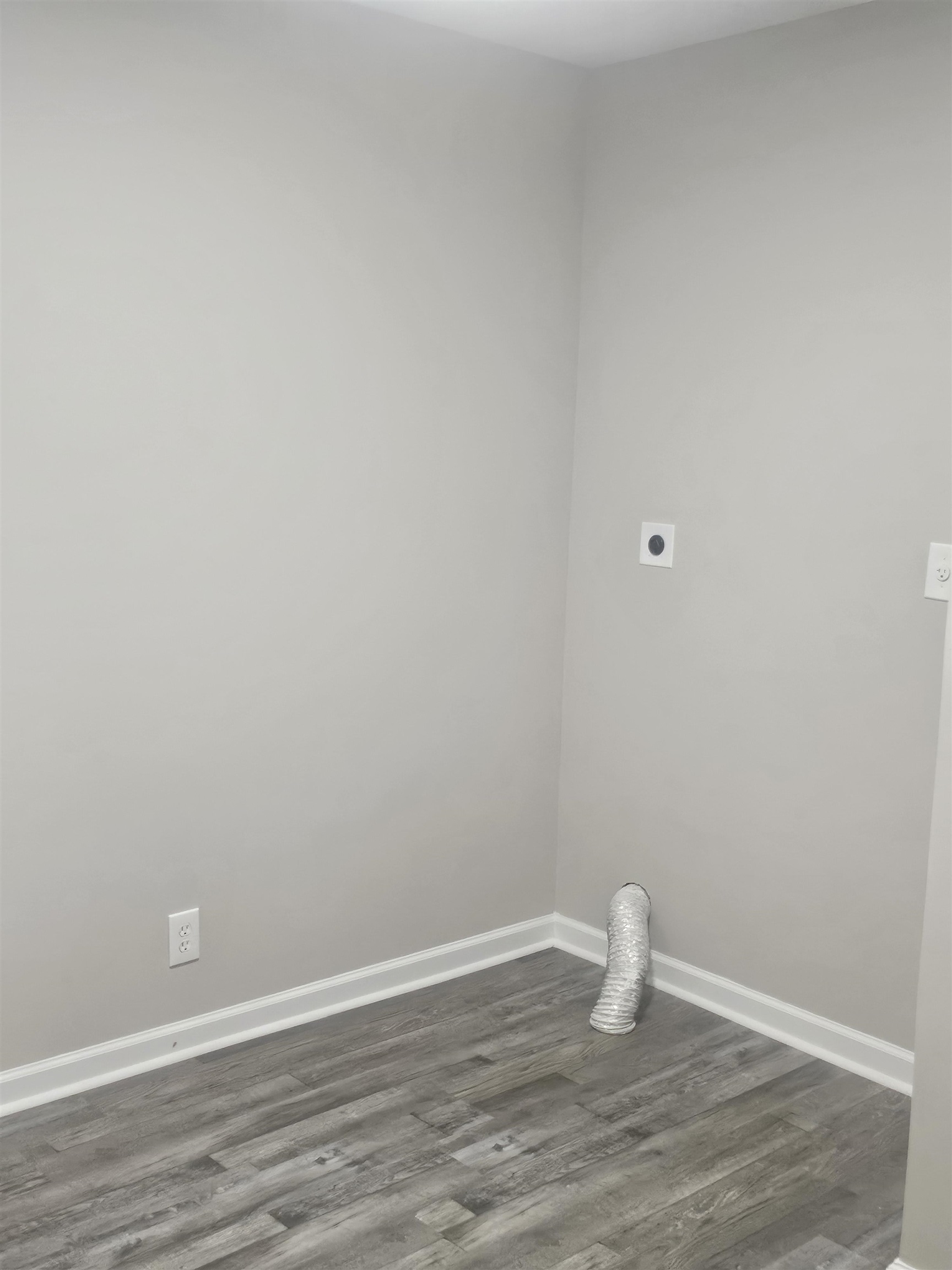 667 Marsh Ave Property Photo 10