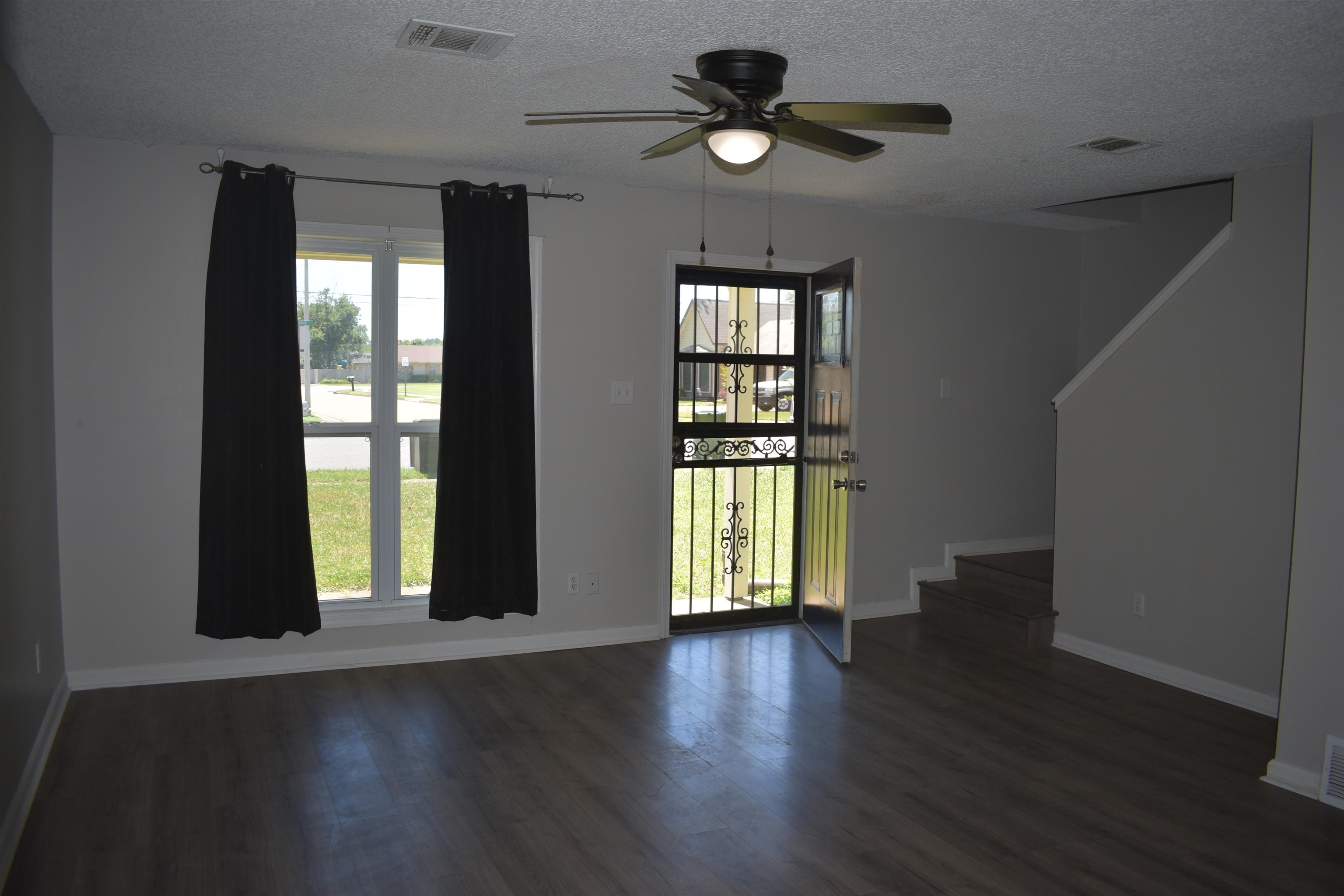 4300 Bennett Wood Dr Property Photo 3